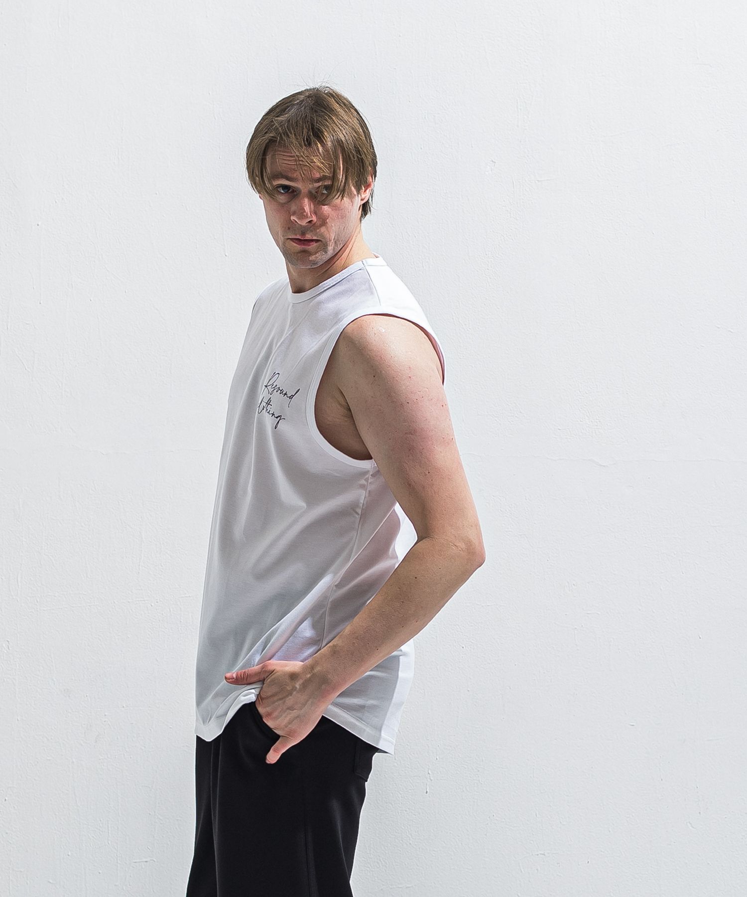 OVER NO SLEEVE / RC40-T-010 / バックロゴメッシュノースリーブ / ホワイト (6月上旬入荷予定)