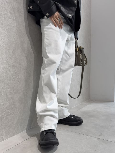 バッグで差し色コーデ