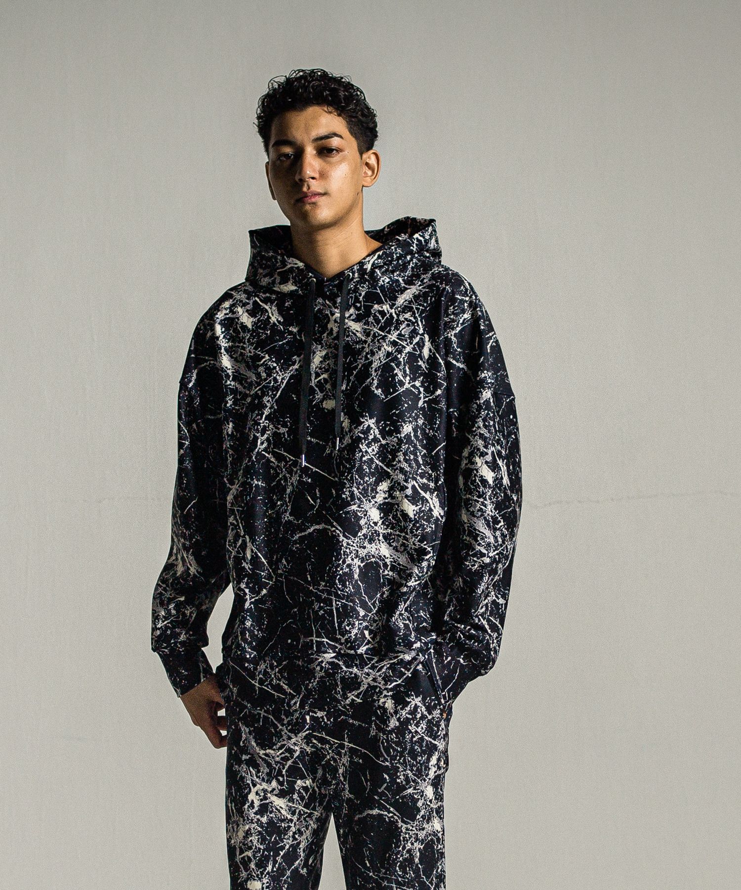 PAINT LOOSE HOODIE / RC34-C-008 / ペイント柄ルーズパーカー / ブラック