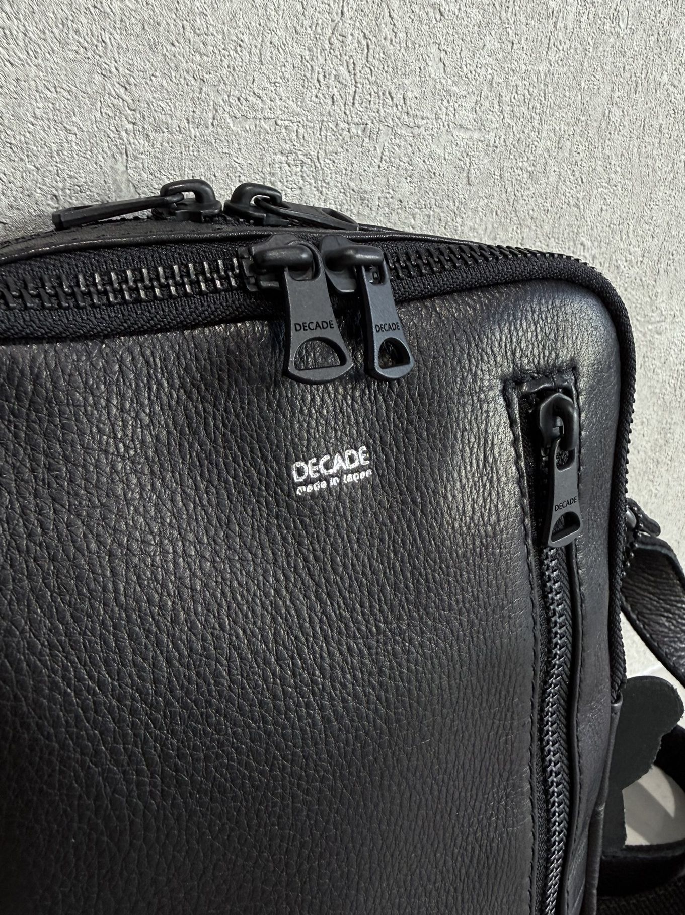 オイルドカウレザー ミニショルダーバッグ / DCD-01460B / ブラック×ブラック