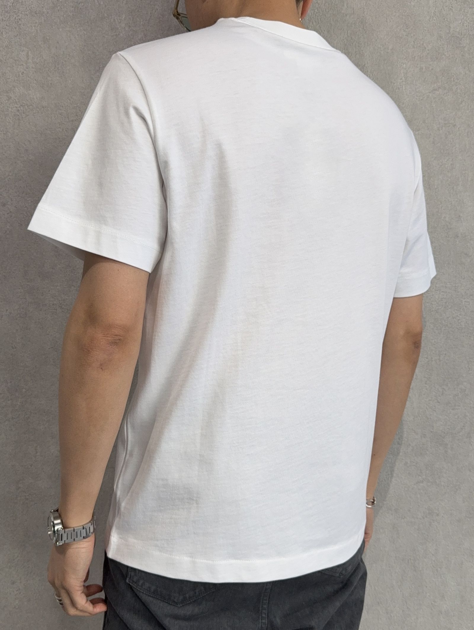 【Jung Kook/ジョングク、MINGYU/ミンギュ着用商品】 ショートスリーブイージーモノグラムTシャツ / 4RC275G / YAF(ホワイト)