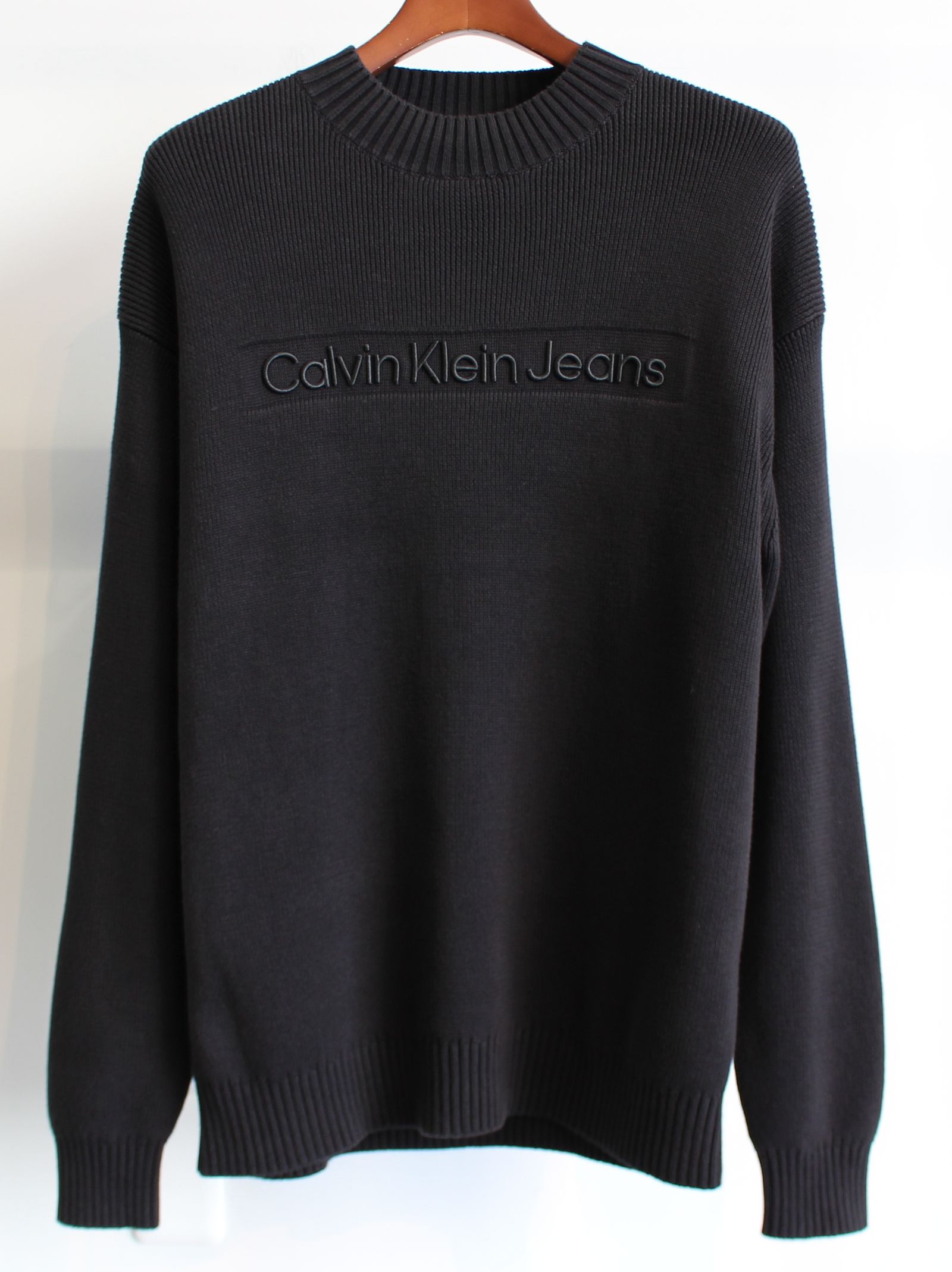 Calvin Klein - インスティテューショナルロゴ ニットセーター
