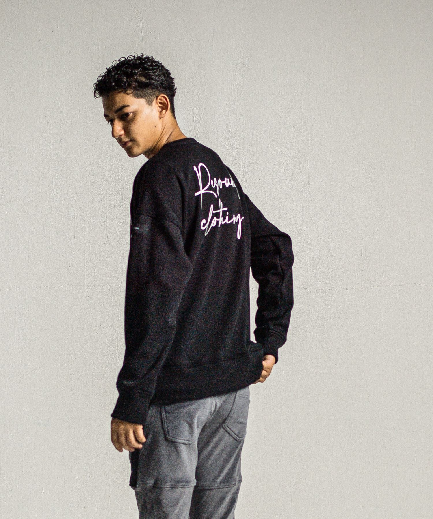 ID VELOURS FLEECE DROP TRAINER / RC34-C-004 / 裏起毛バックロゴトレーナー / ブラック