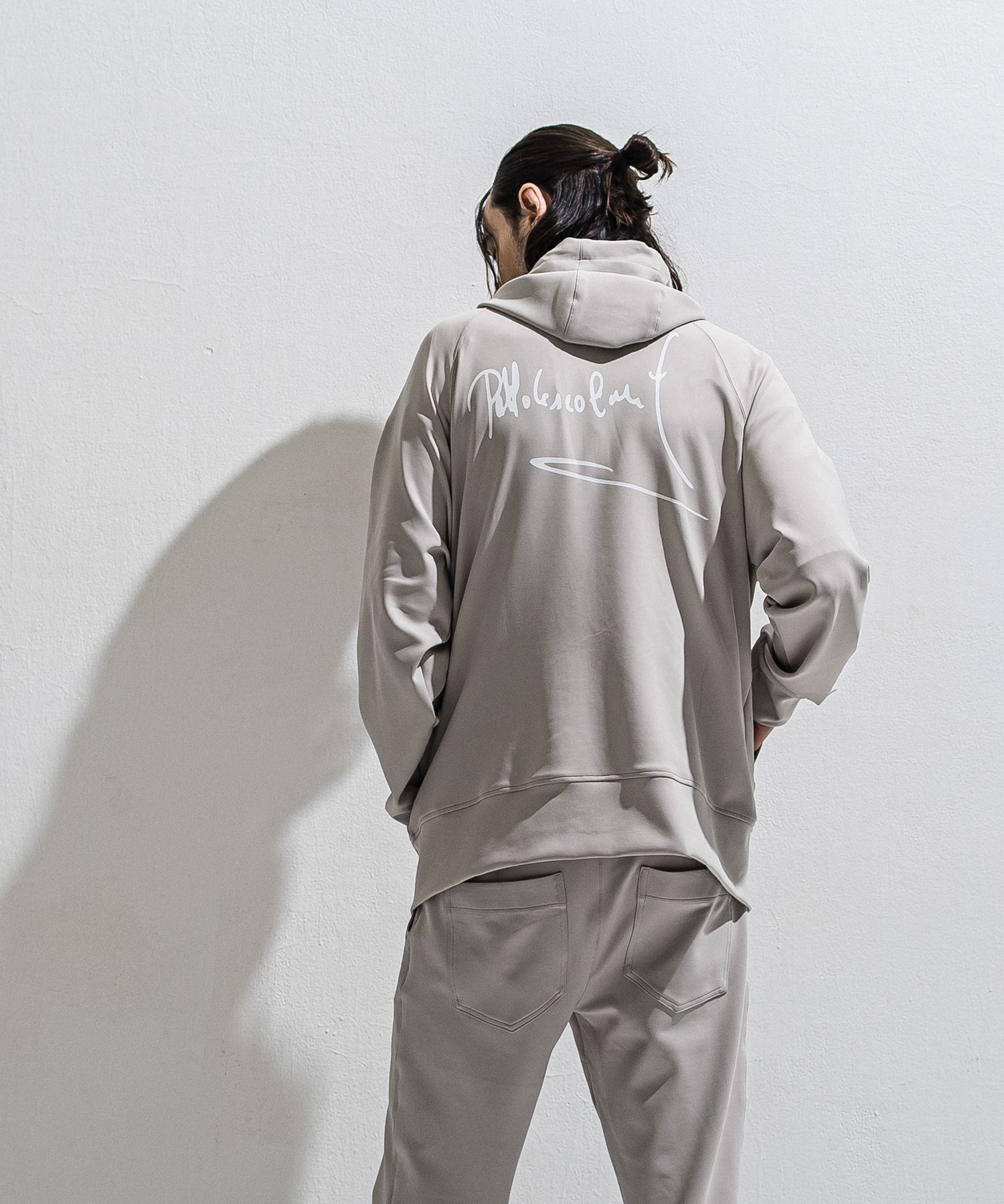 SIGN ZIP HOODIE / DP1-C-002 / サインプリントジップパーカー / グレージュ (2月上旬入荷予定)