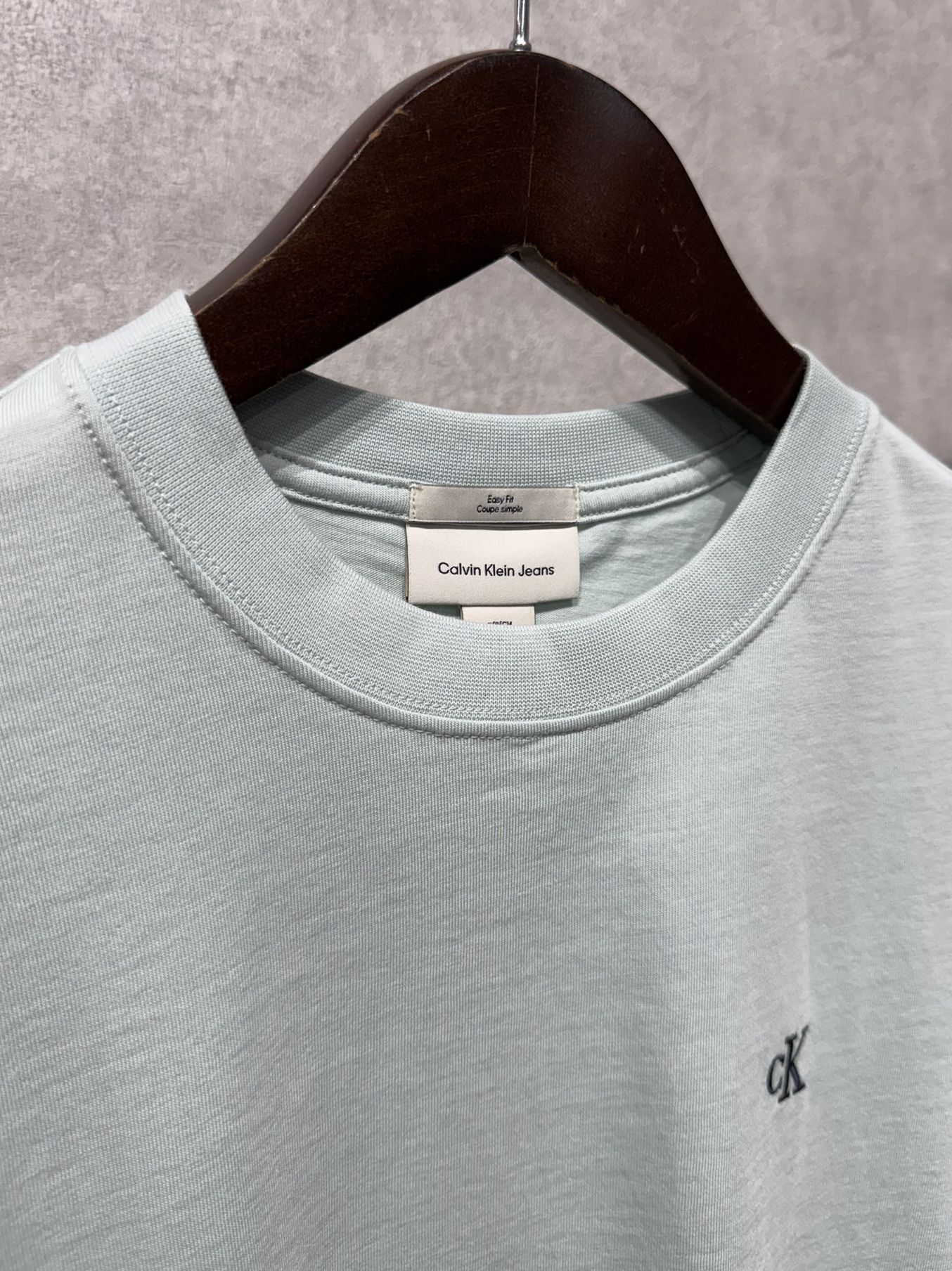 【Jung Kook/ジョングク、MINGYU/ミンギュ着用商品】 ショートスリーブイージーモノグラムTシャツ / 4RC275G / 3Q0(ライトブルー)