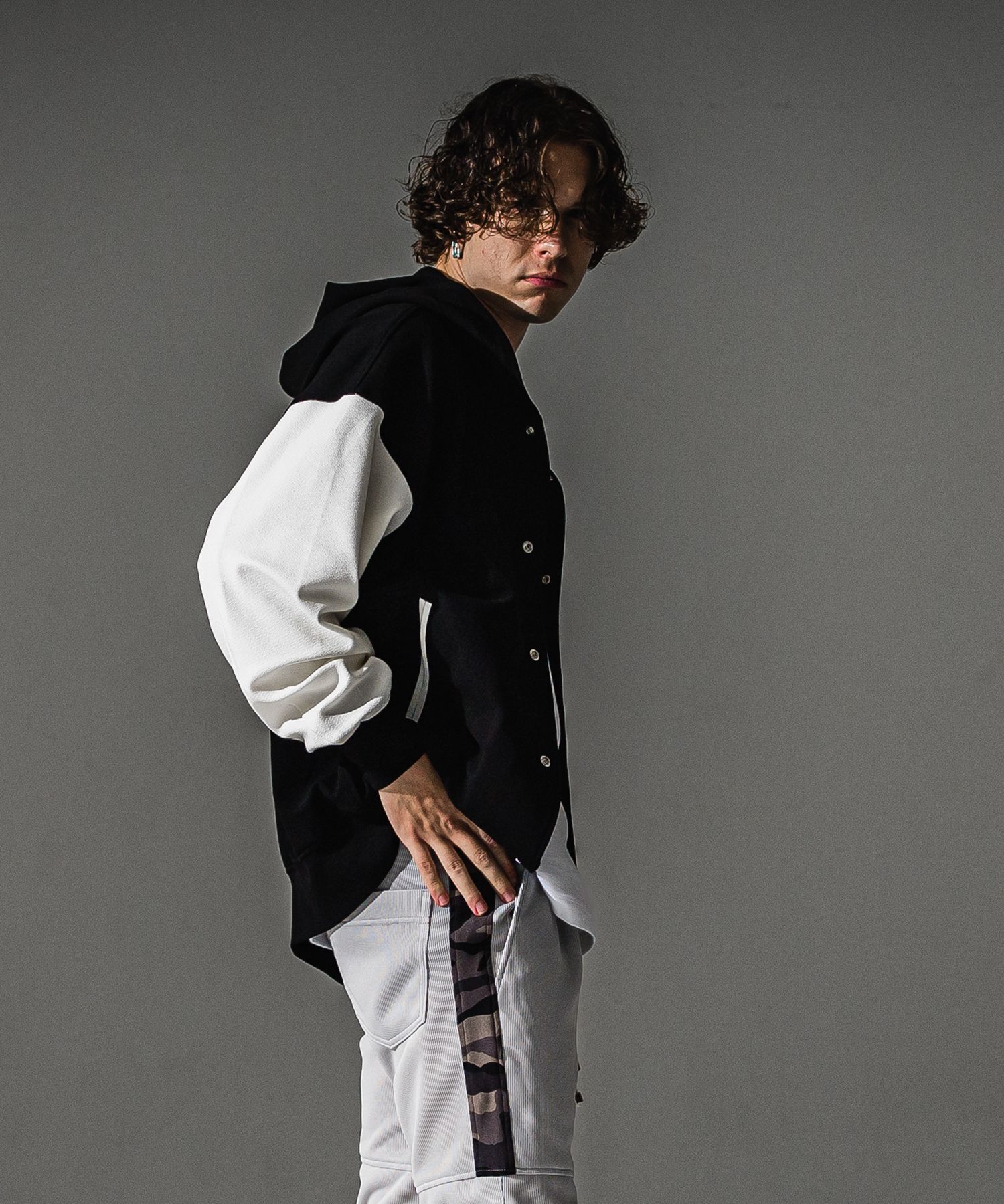 BLISTER VARSITY HOODIE / RC41-C-006 / ライトブリスターニットパーカースタジャン / ブラック×ホワイト (8月下旬入荷予定)