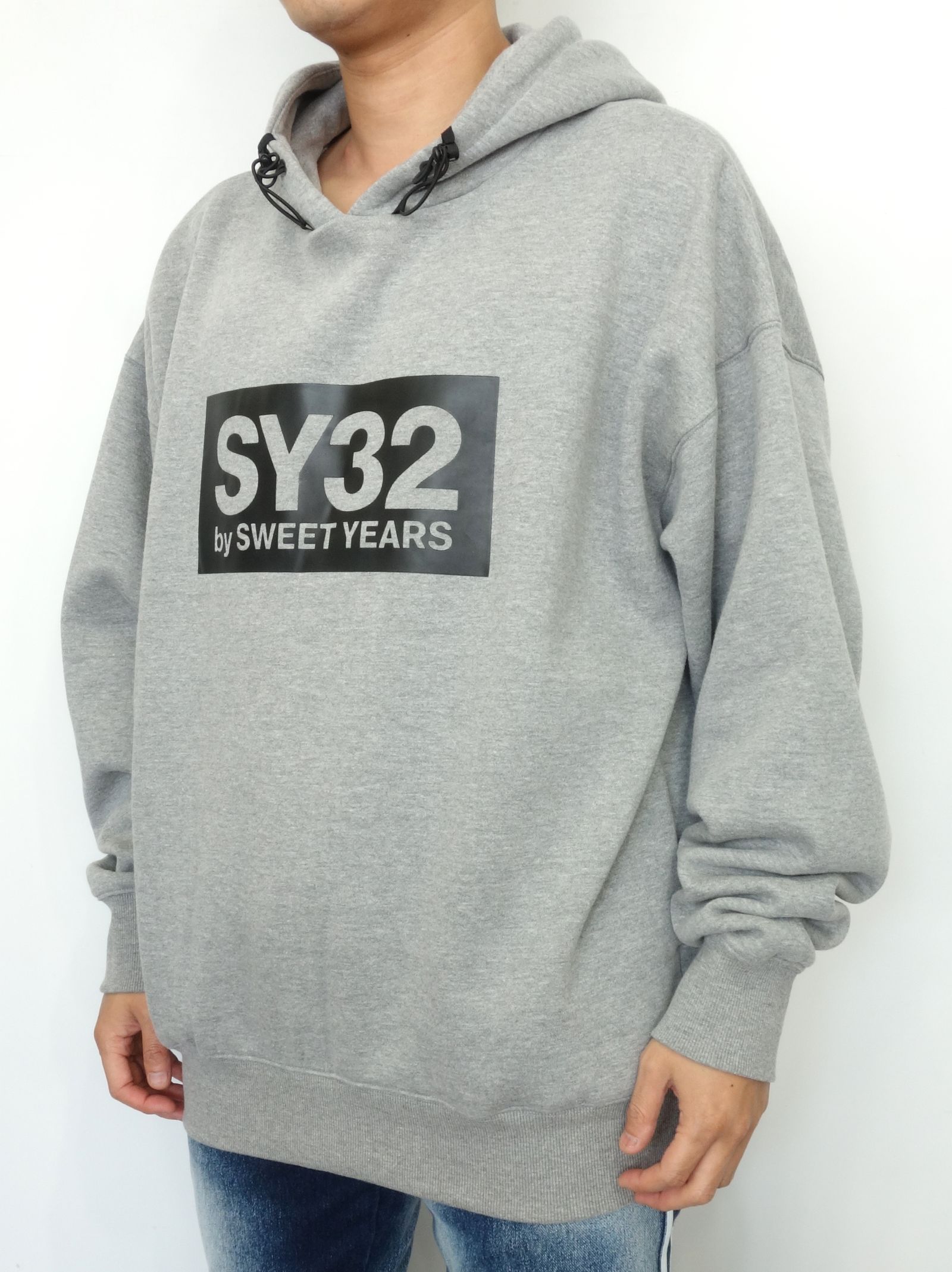 SY32 by SWEET YEARS - BOX LOGO BIG SILHOETTE HOODIE