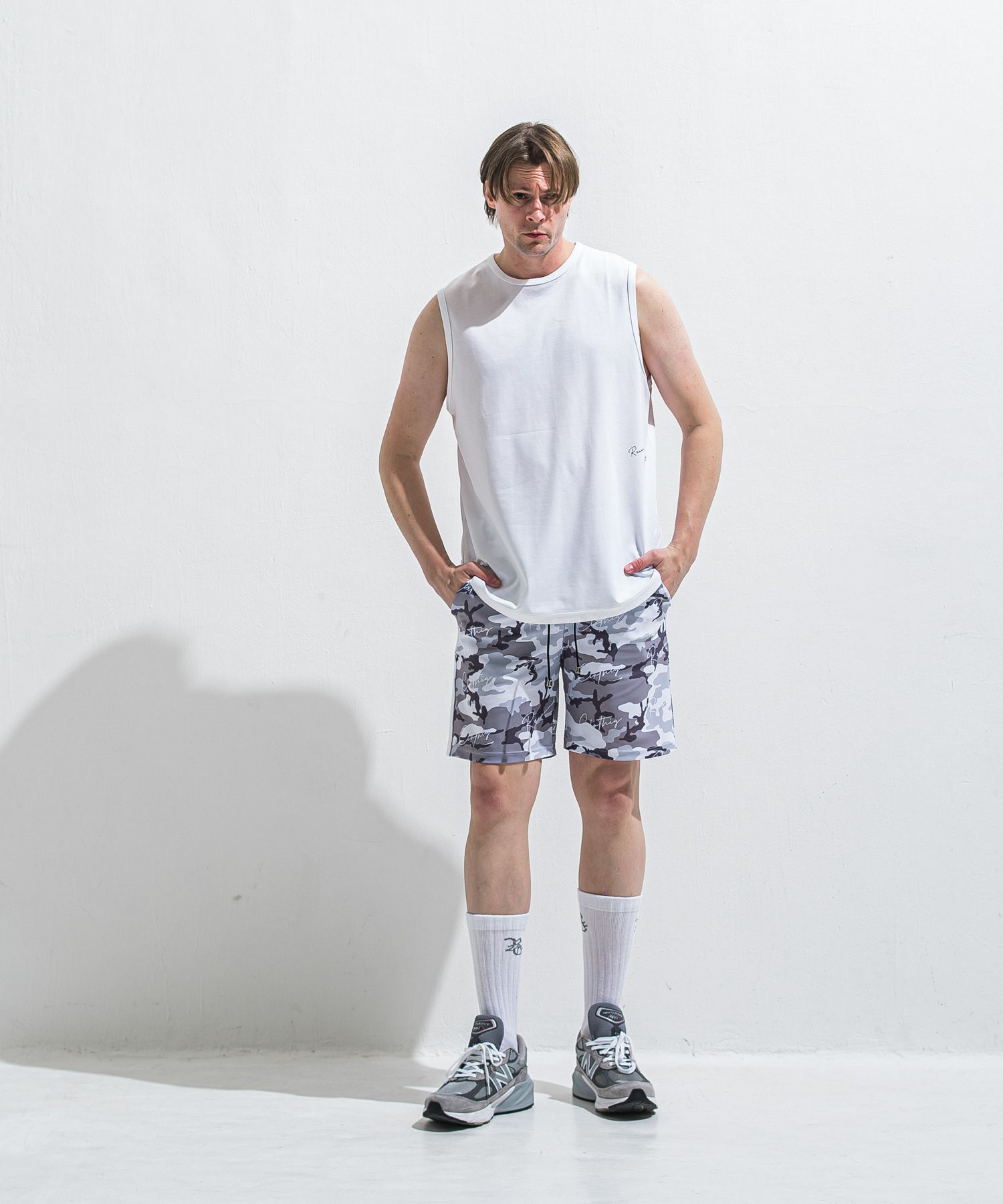 OVER NO SLEEVE / RC40-T-010 / サイドロゴメッシュノースリーブ / ホワイト (6月上旬入荷予定)