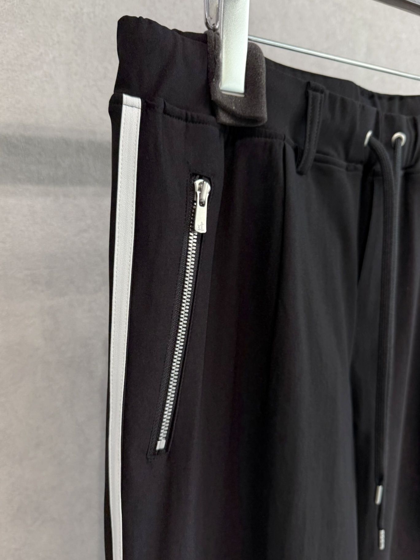 JOHNSON LINE HEAT WIDE TUCK PANTS / RC38-ST-009HWT / 裏起毛ジョンソンラインワイドタックパンツ / ブラック×ホワイト