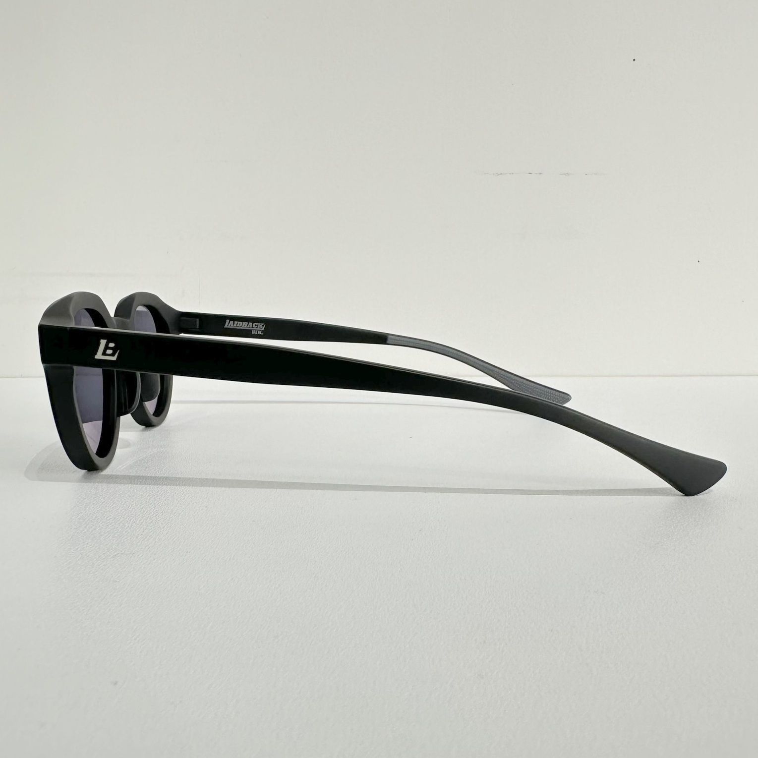 【スポーツモデル】 LAIDBACK LB-2D(dark lens) C-1 / サングラス / マットブラック