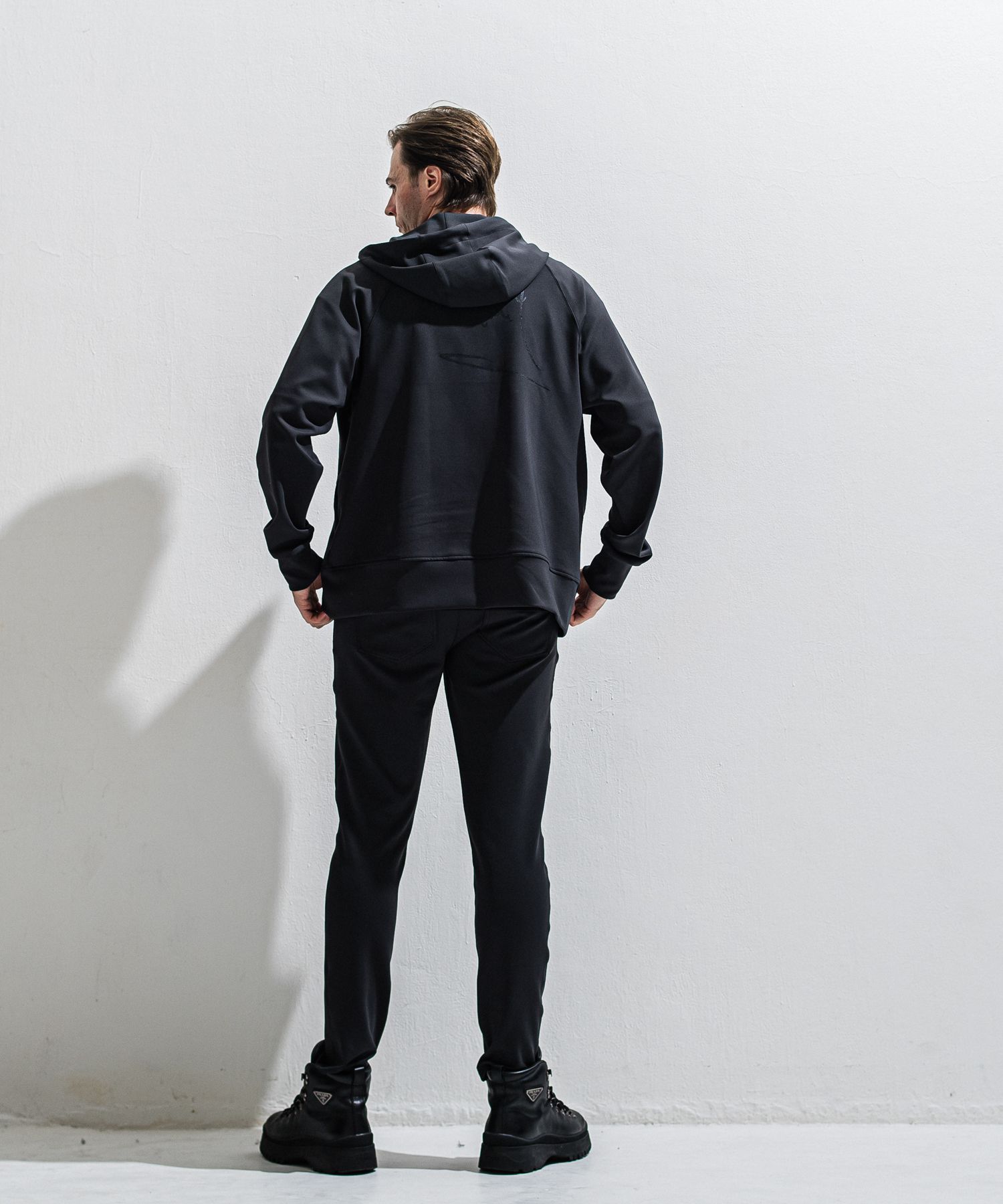 SIGN ZIP HOODIE / DP1-C-002 / サインプリントジップパーカー / ブラック (2月上旬入荷予定)