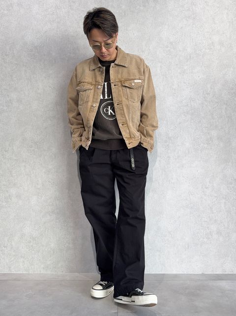 【Calvin Klein】×【RESOUND】ブラックデニムで引き締めた秋の新作コーデ