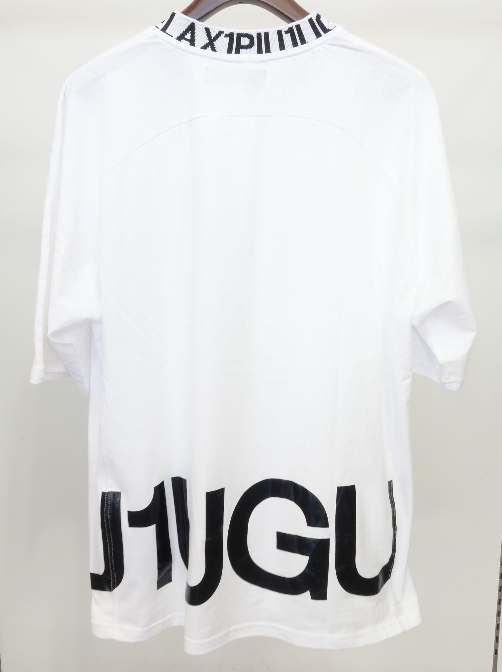 1PIU1UGUALE3 RELAX ネックラインロゴ 半袖Tシャツ 白 XXL