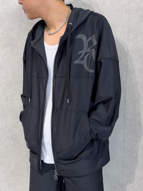 RESOUNDラッシュガードセットアップ