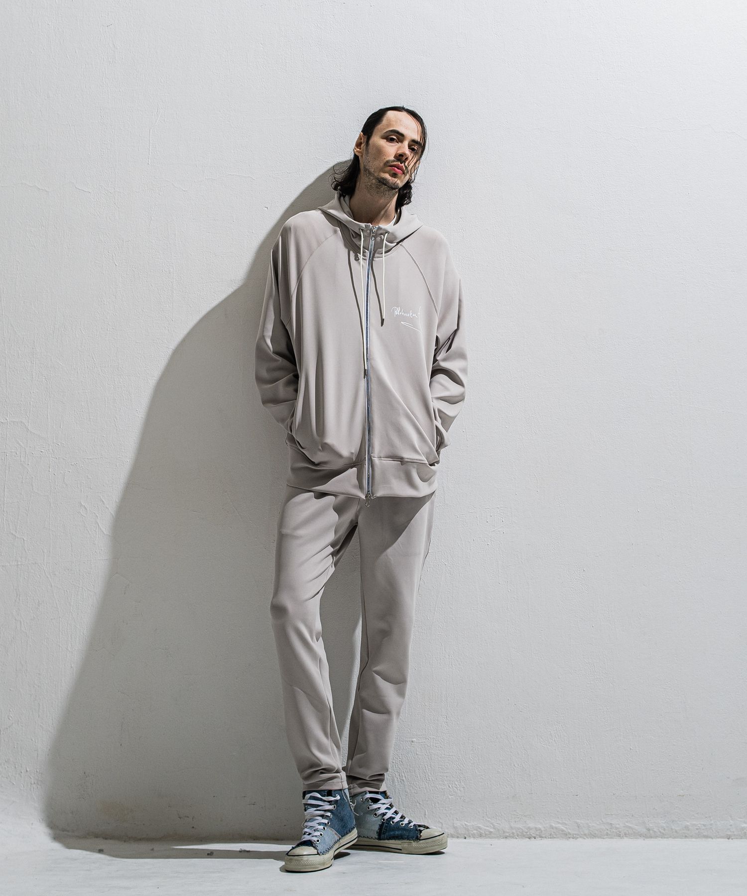 SIGN ZIP HOODIE / DP1-C-002 / サインプリントジップパーカー / グレージュ (2月上旬入荷予定)