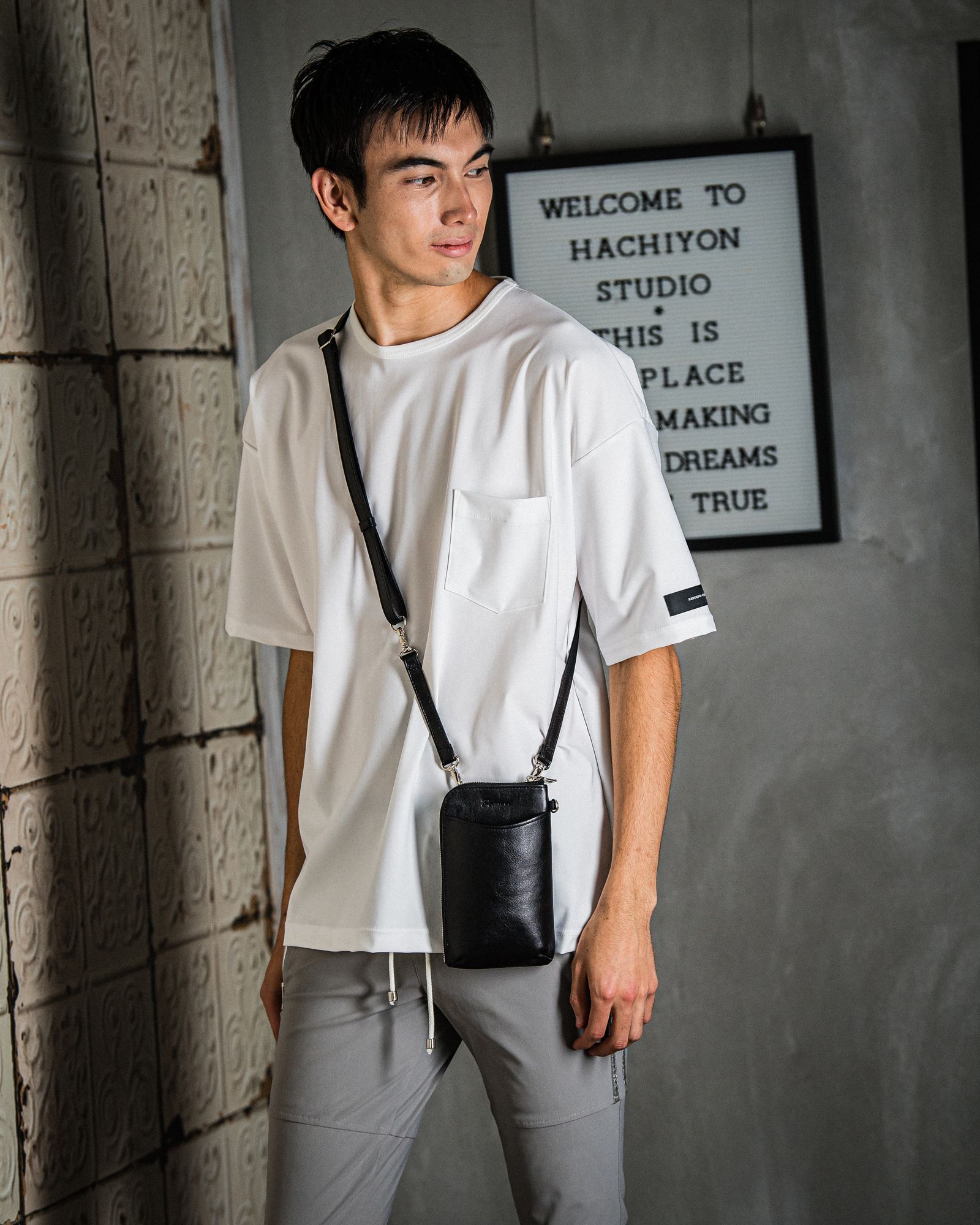 vermilion×RESOUND MOBILE POUCH / RC31-BAG-001RV / ウォレットショルダーバッグ / ブラック