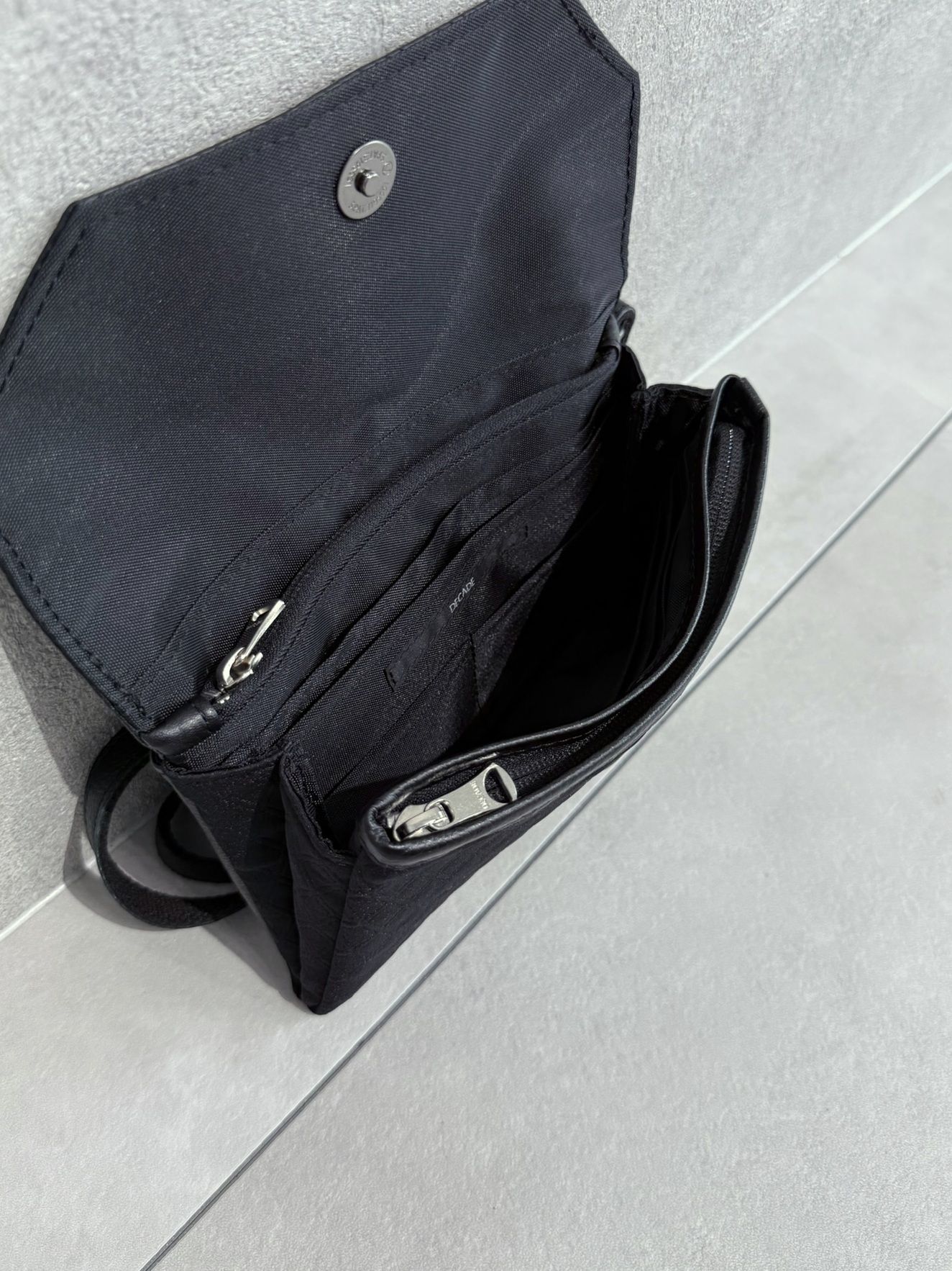 DECADE CLUTCH WALLET SHOULDER BAG / RC37-BAG-001RD / クラッチウォレットショルダーバッグ / ブラック