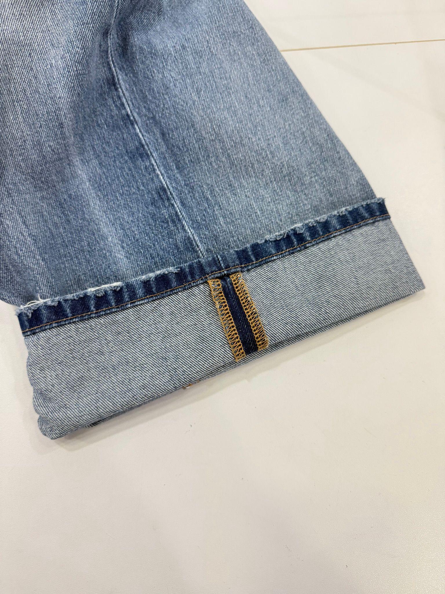 Calvin Klein - バレルゴールドダストジーンズ / 44B737G | LUKE