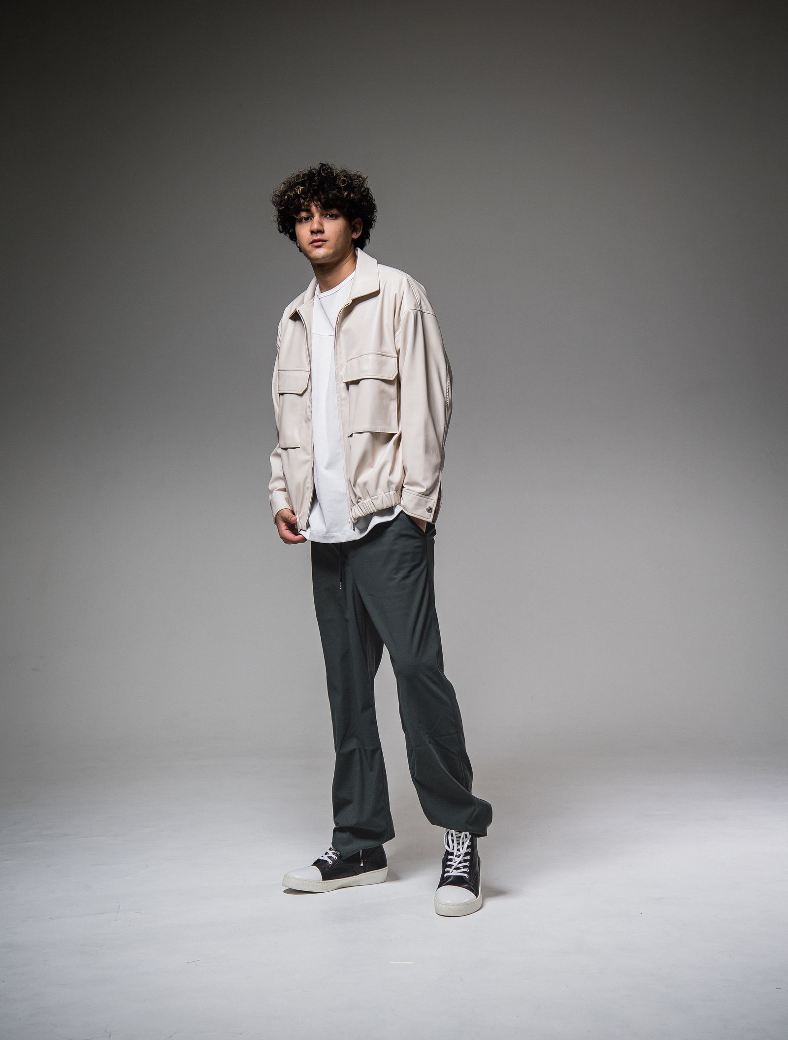 CHRIS EASY WIDE PANTS / RC25-ST-016W / ナイロンワイドパンツ / カーキ