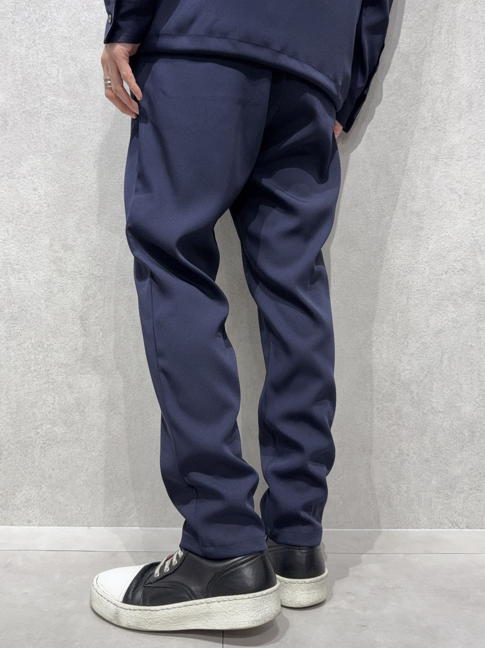 PAT WIDE EASY PANTS / RC39-ST-036BN / サテンワイドテーパードパンツ / ネイビー
