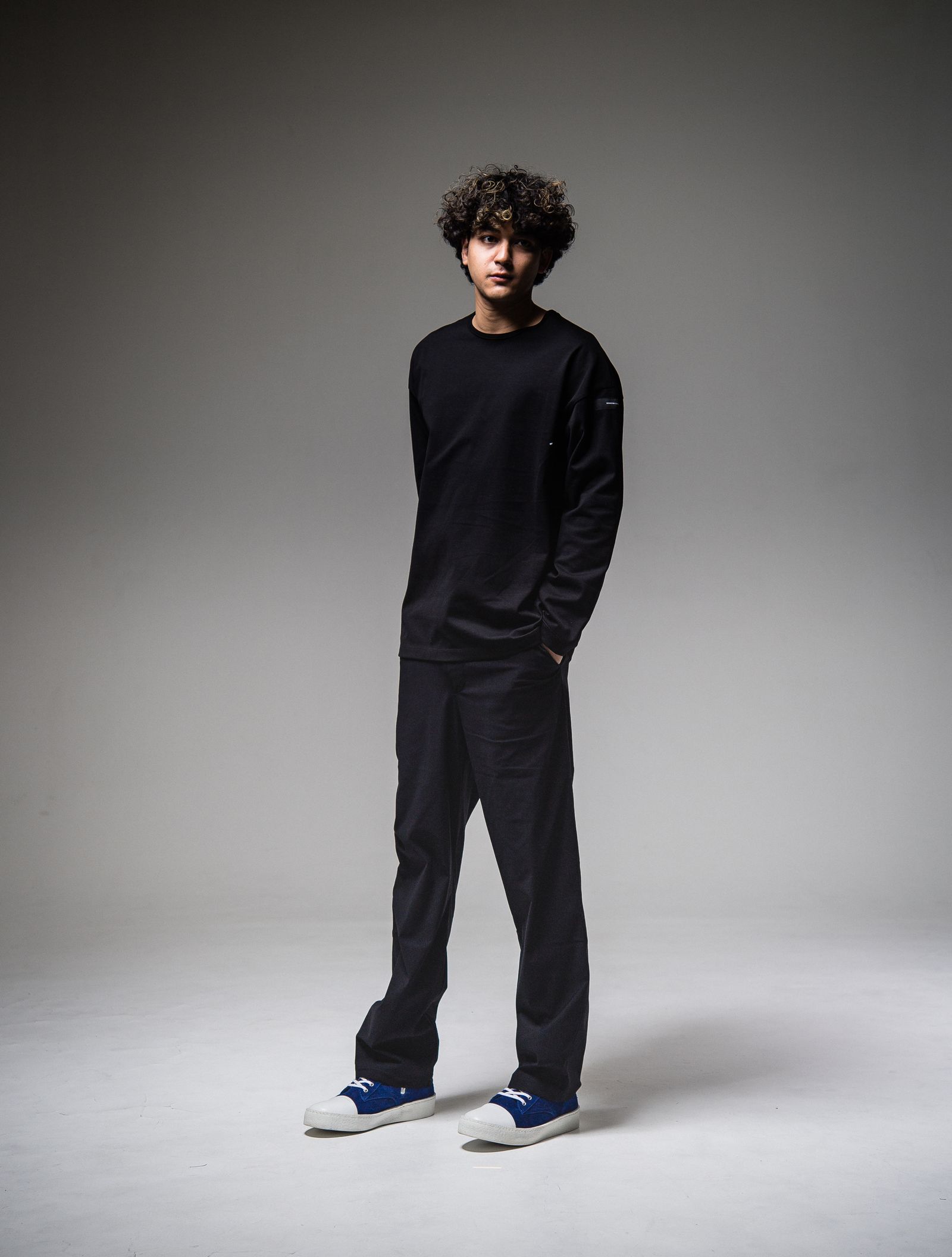 BACK ID ROGO LONG SLEEVE / RC25-T-001 / バックロゴビッグロングTシャツ / ブラック