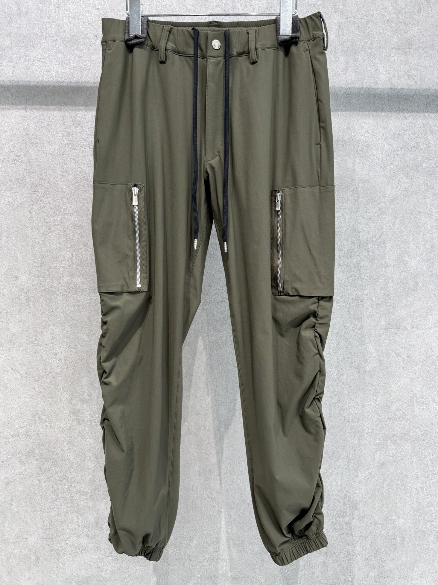 DAVID NYLON CARGO PANTS / RC40-ST-040 / ミリタリーナイロン裾ゴムカーゴパンツ / カーキ