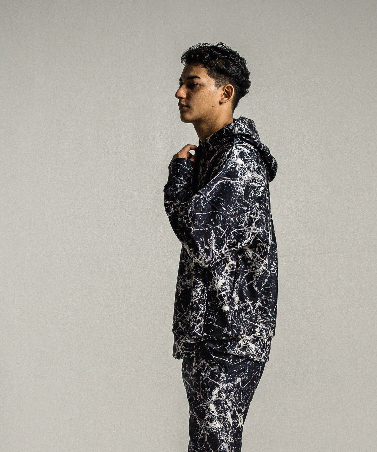 PAINT LOOSE HOODIE / RC34-C-008 / ペイント柄ルーズパーカー / ブラック