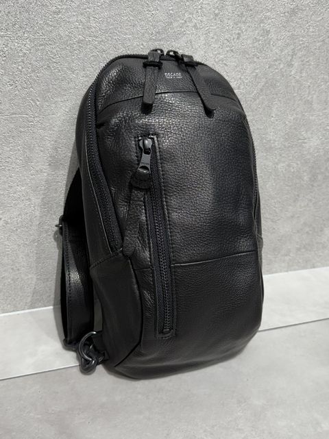 オイルドカウレザー ボディショルダーバッグ / DCD-01075B / ブラック×ブラック