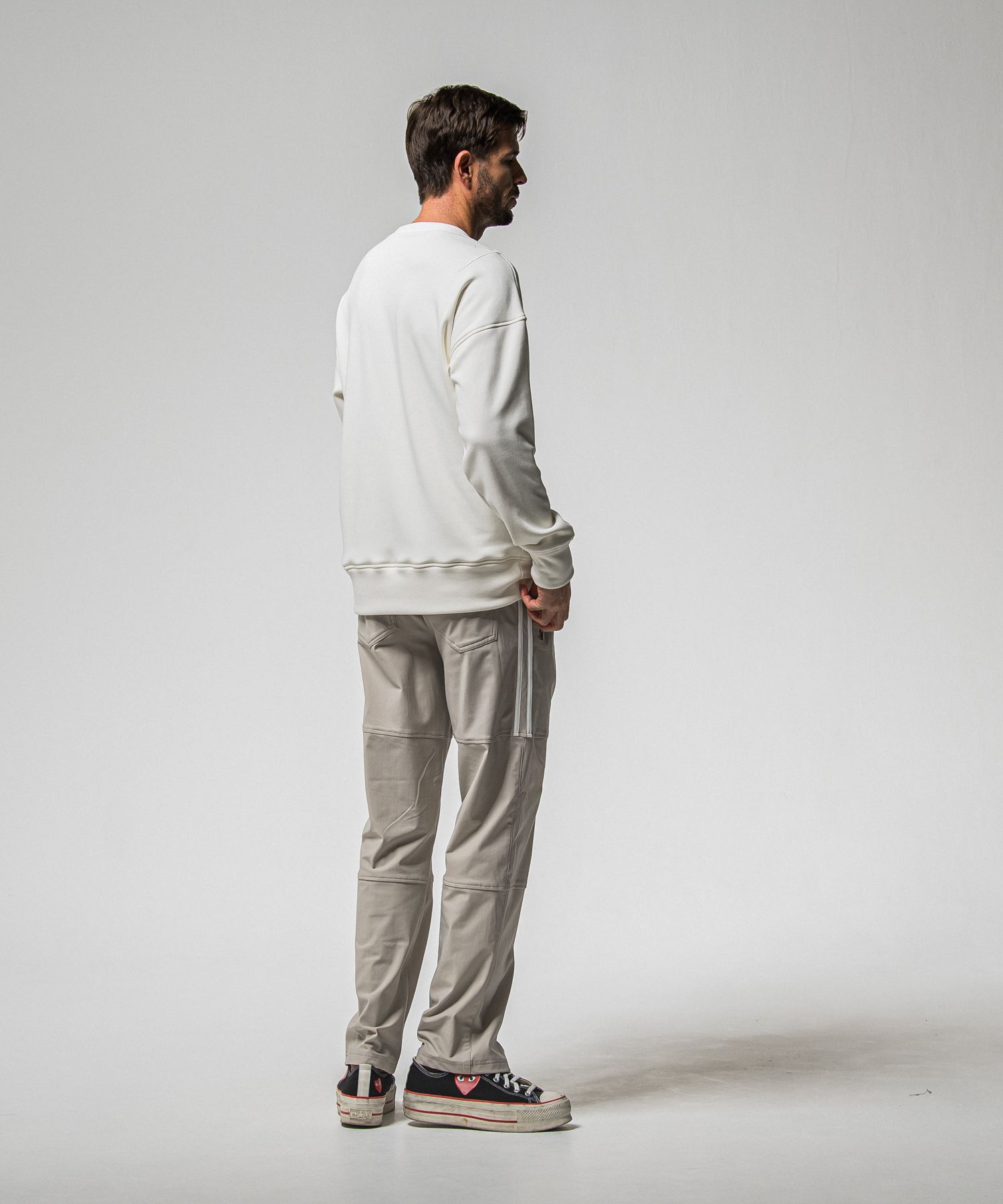 【FRIDAYコラボ】 FRIDAY STANDARD LOGO VELOURS FLEECE TRAINER / RCF1-C-004 / 裏起毛FRIDAYスタンダードロゴトレーナー / ホワイト (11月上旬入荷予定)