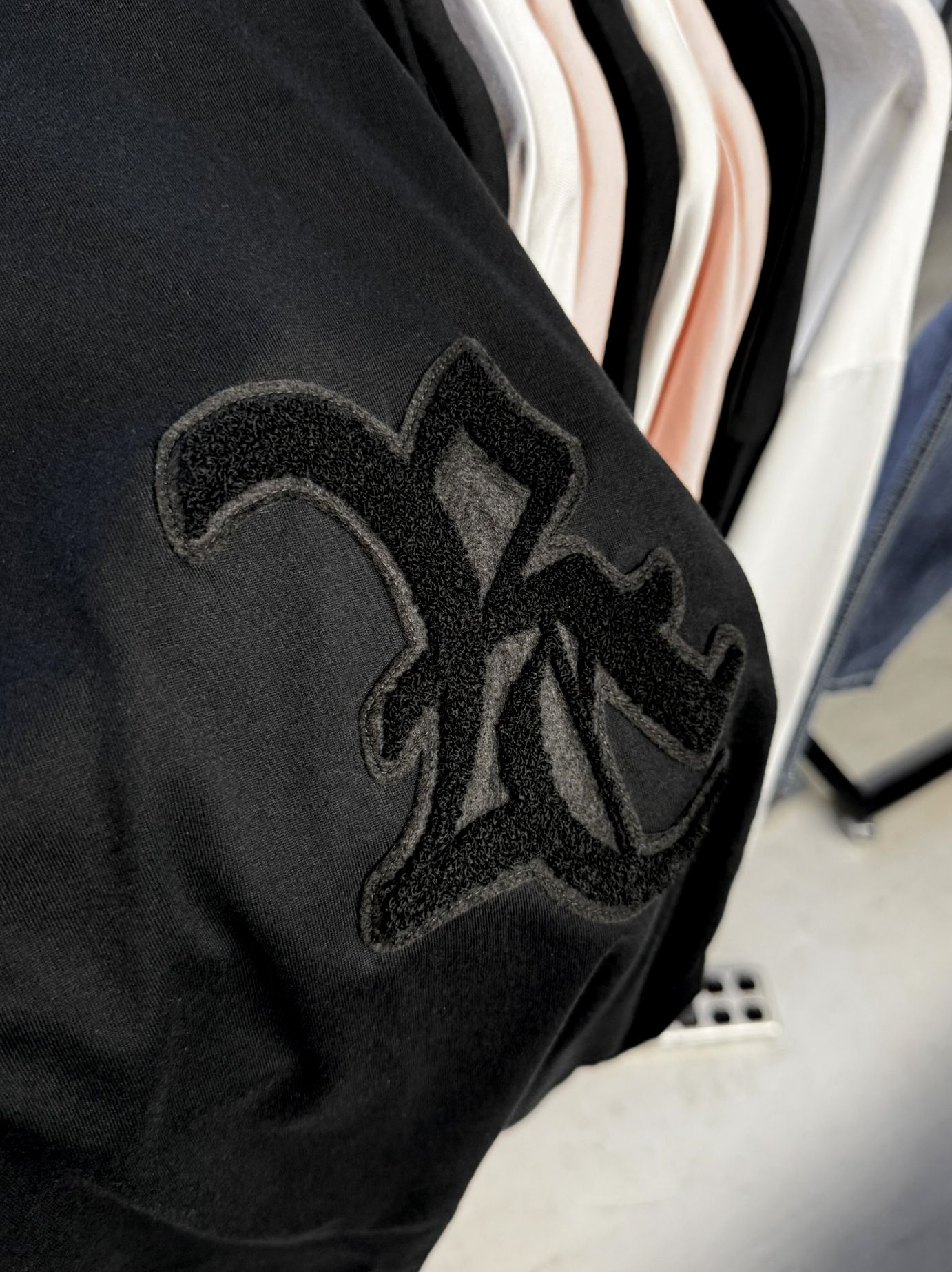 RC OVER LONGSLEEVE TEE / RC41-T-001 / オーバーサイズ長袖RCロゴワッペンTシャツ / ブラック×ブラック (7月中旬入荷予定)