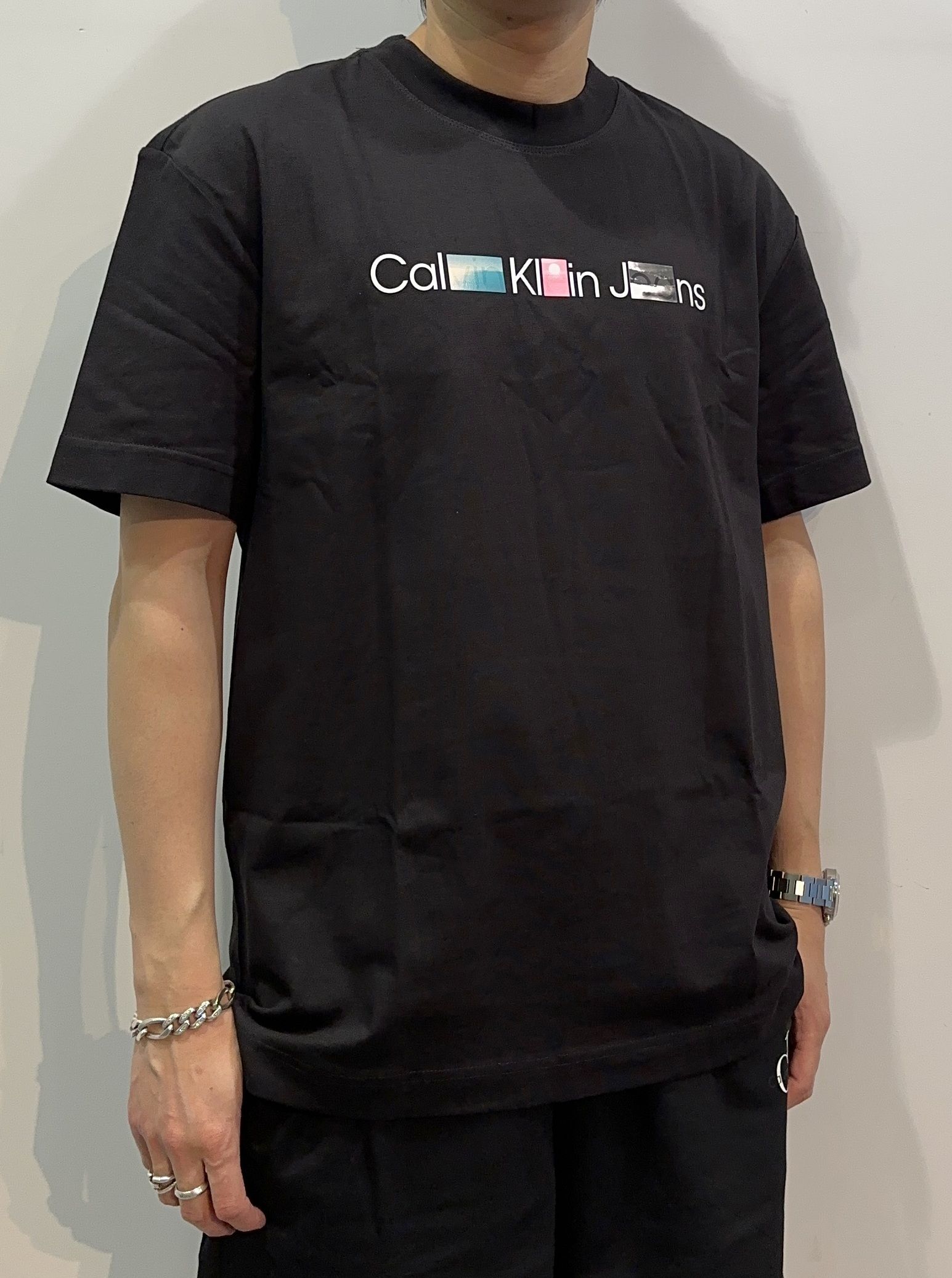 ロゴフォトプリント リラックスクルーネックTシャツ / J325195 / ブラック