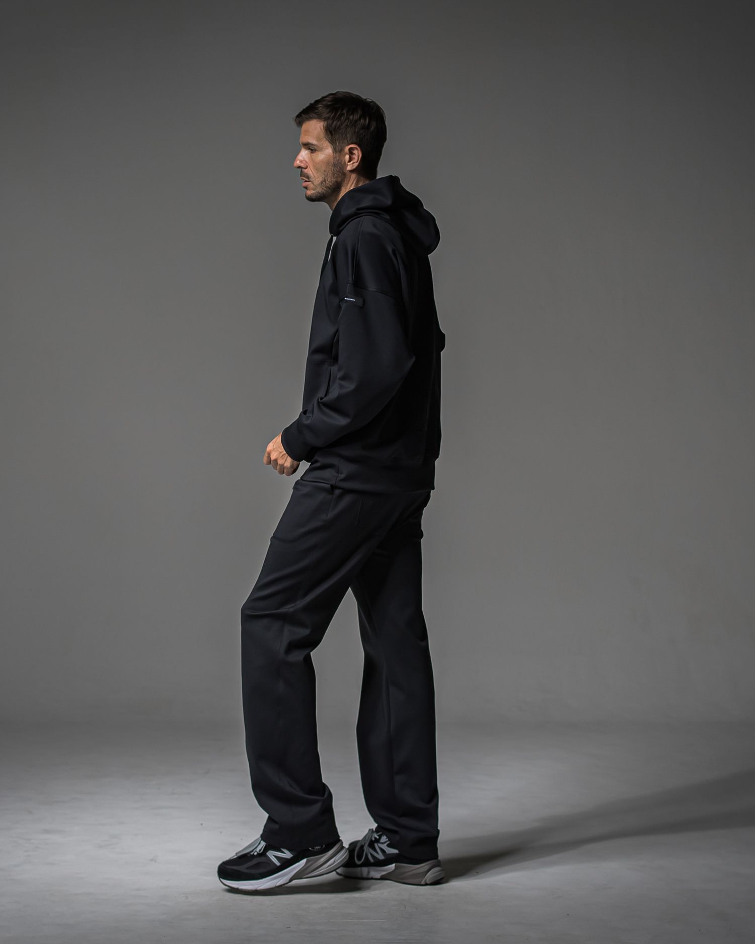 BACK ID LOOSE HOODIE / RC37-C-006 / バックロゴパーカー / ブラック (9月中旬入荷予定)