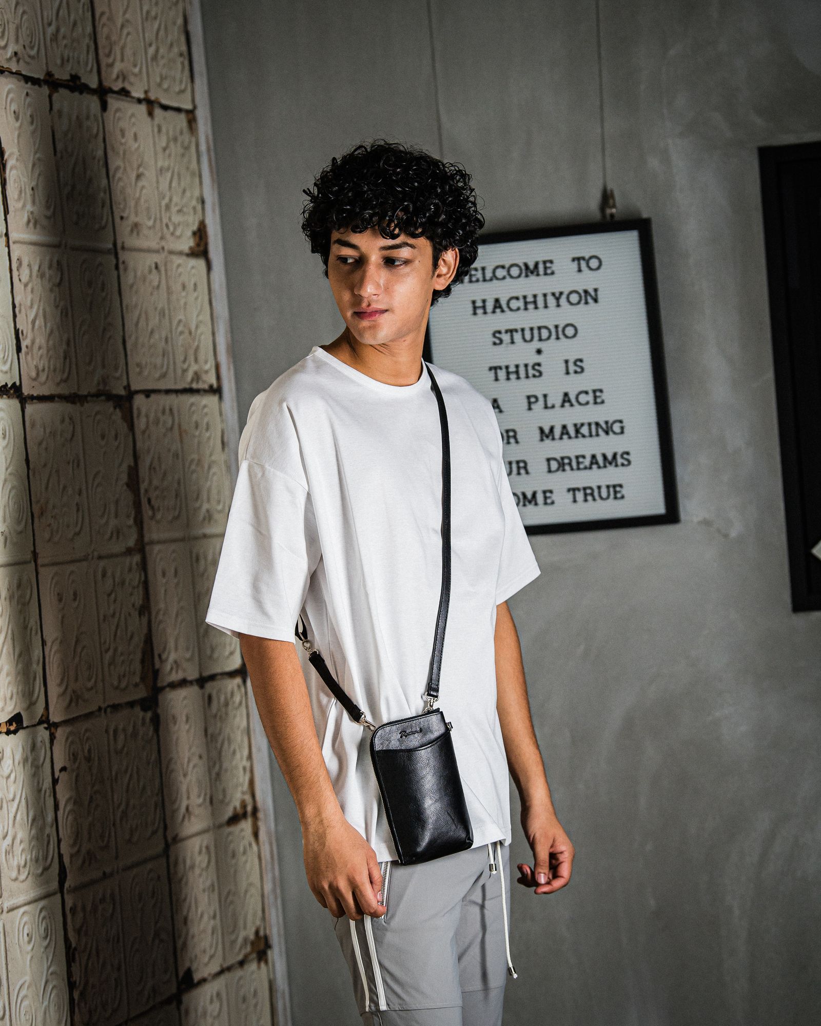 vermilion×RESOUND MOBILE POUCH / RC31-BAG-001RV / ウォレットショルダーバッグ / ブラック