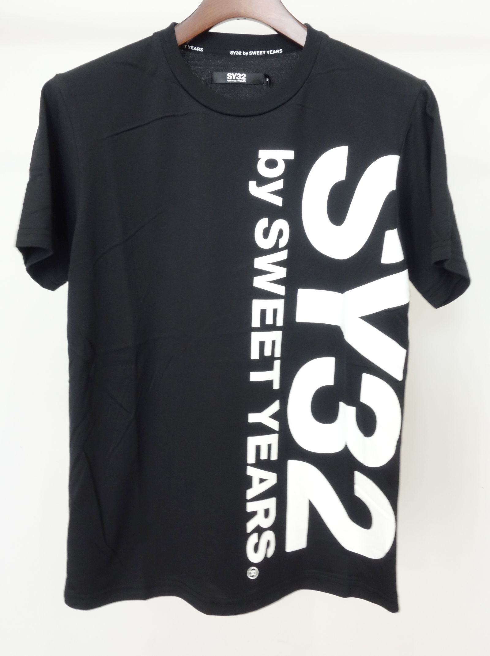 VERTICAL LOGO TEE / TNS1727J / プリントTシャツ