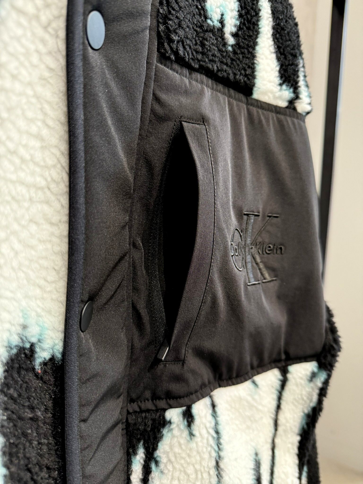 ジャカードシェルパジャケット / ボアジャケット / 4RD219G / UB1(ブラック×ホワイト×サックスブルー)