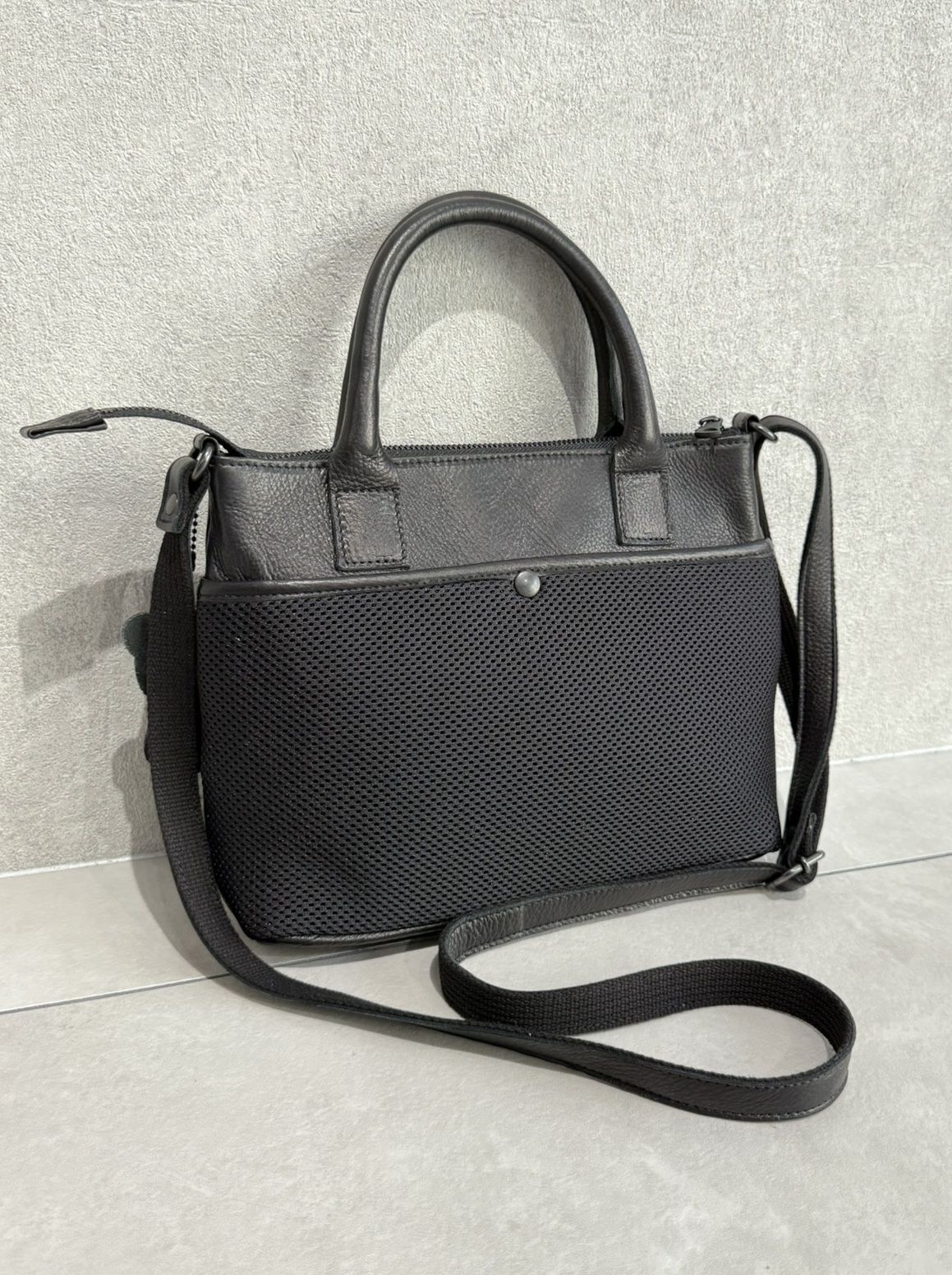 オイルドカウレザー ミニハンドショルダーバッグ / DCD-01507B / ブラック×ブラック