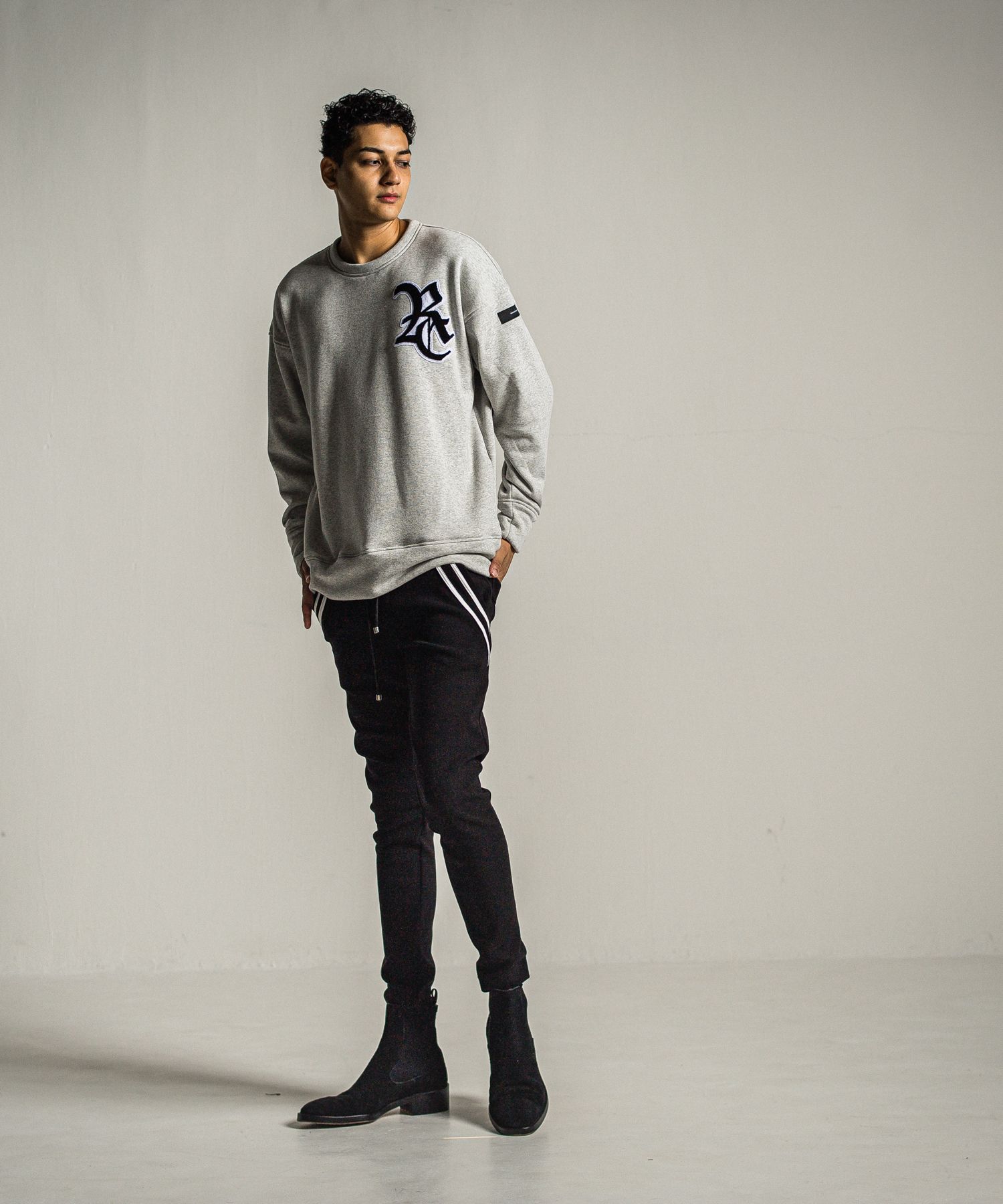 RC CHENILLE VELOURS FLEECE DROP TRAINER / RC34-C-007 / 裏起毛刺繍ワッペントレーナー / グレー