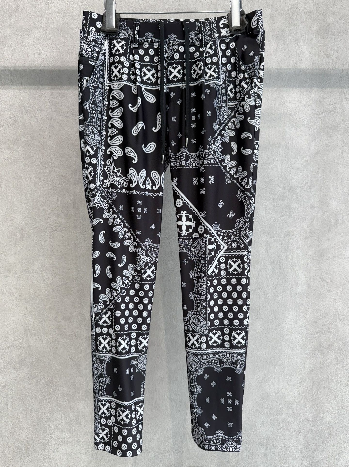 CHRIS EASY TUCK PANTS / RC39-ST-016T / ナイロンイージータックパンツ / バンダナブラック