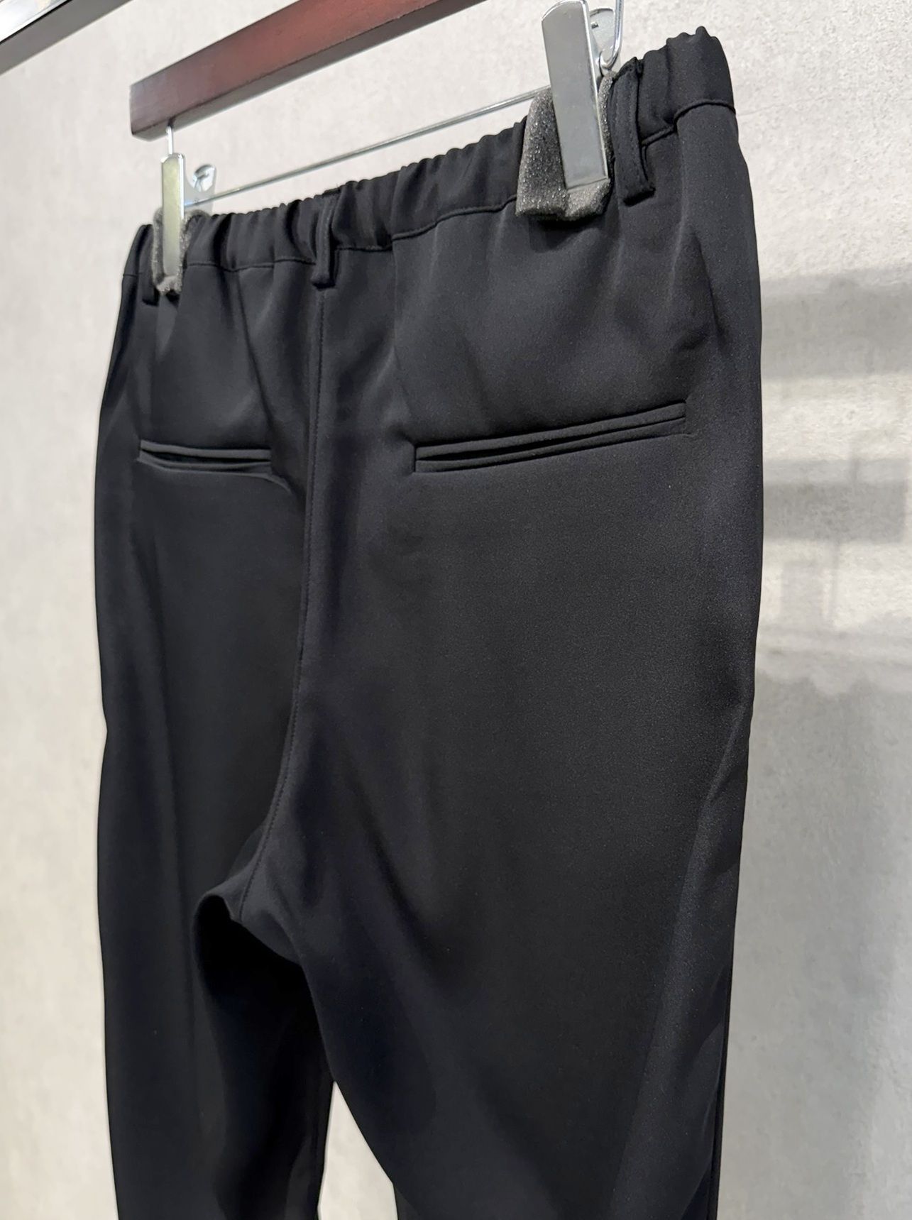 PAT WIDE EASY PANTS / RC39-ST-036BN / サテンワイドテーパードパンツ / ブラック
