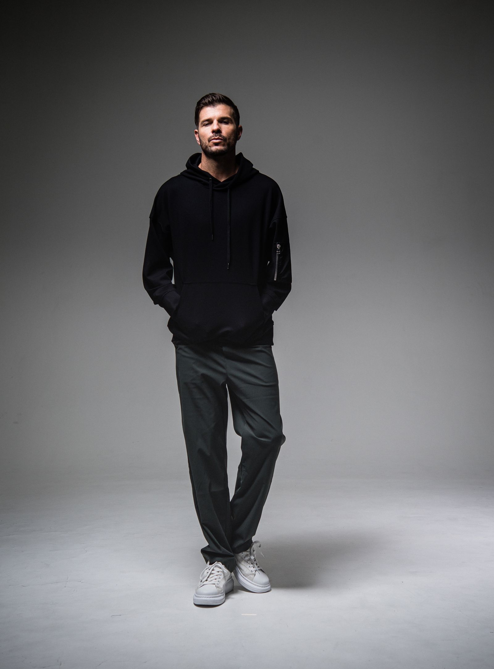 MILITARY POCKET LOOSE HOODIE / RC25-C-005 / ミリタリーポケットパーカー / ブラック
