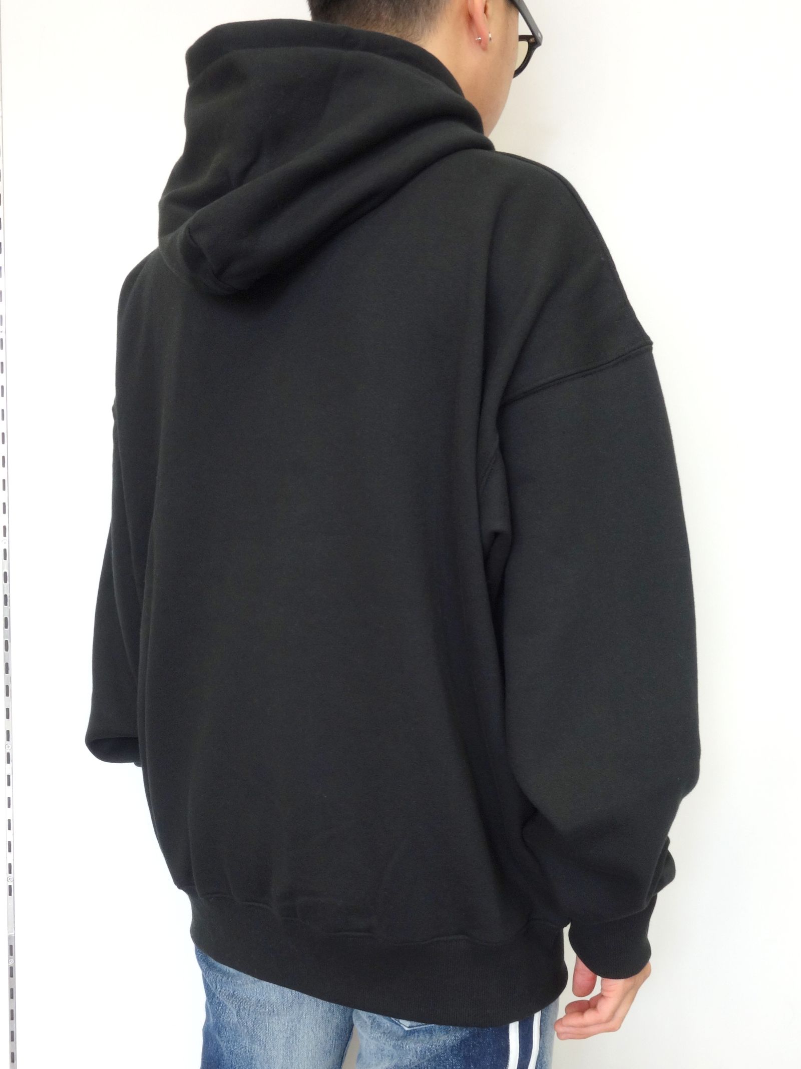BOX LOGO BIG SILHOETTE HOODIE / 10512 / パーカー