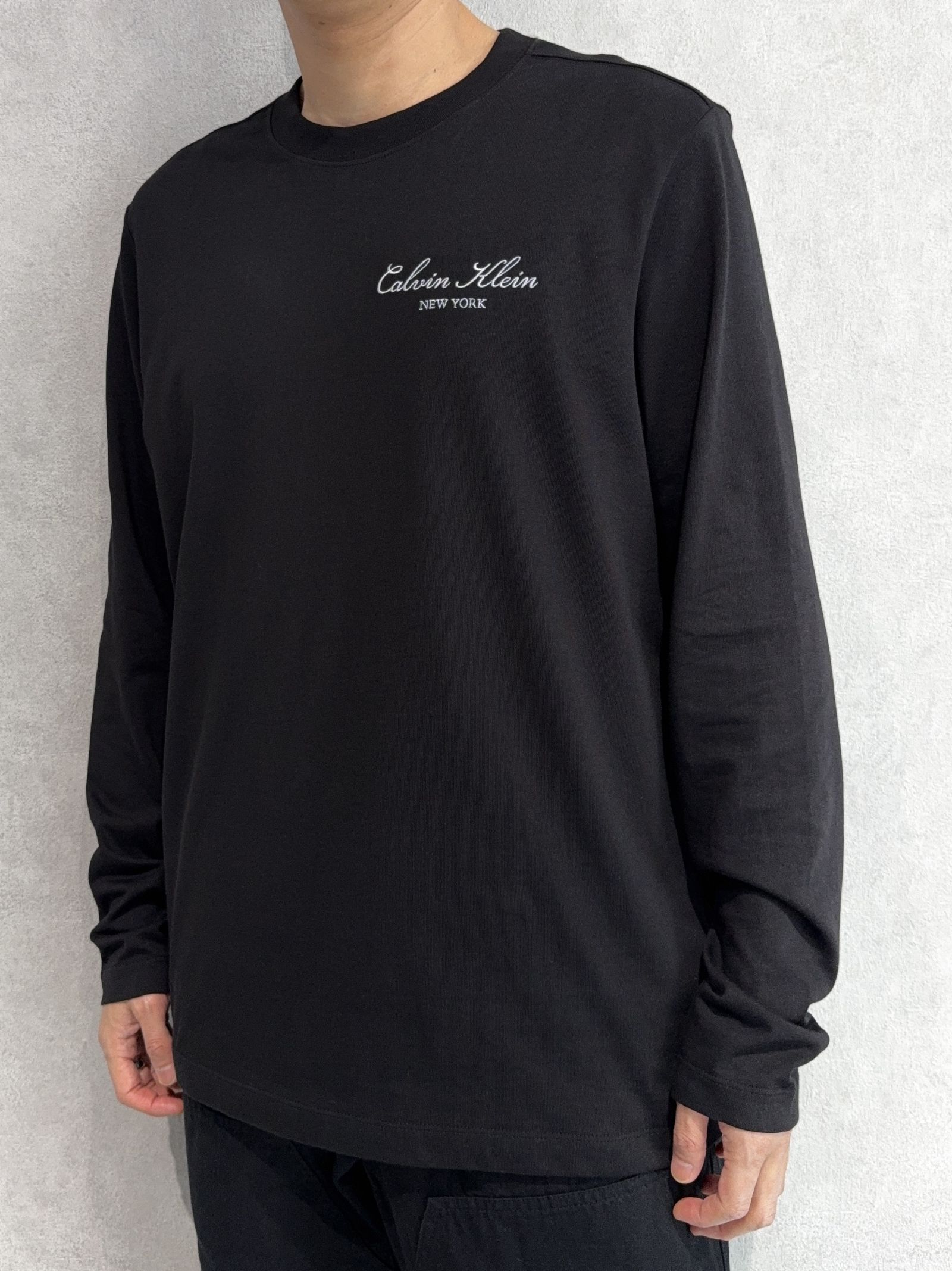 ロングスリーブ イージー20sスクリプトグラフィックTシャツ / 4RH854G / UB1(ブラック)