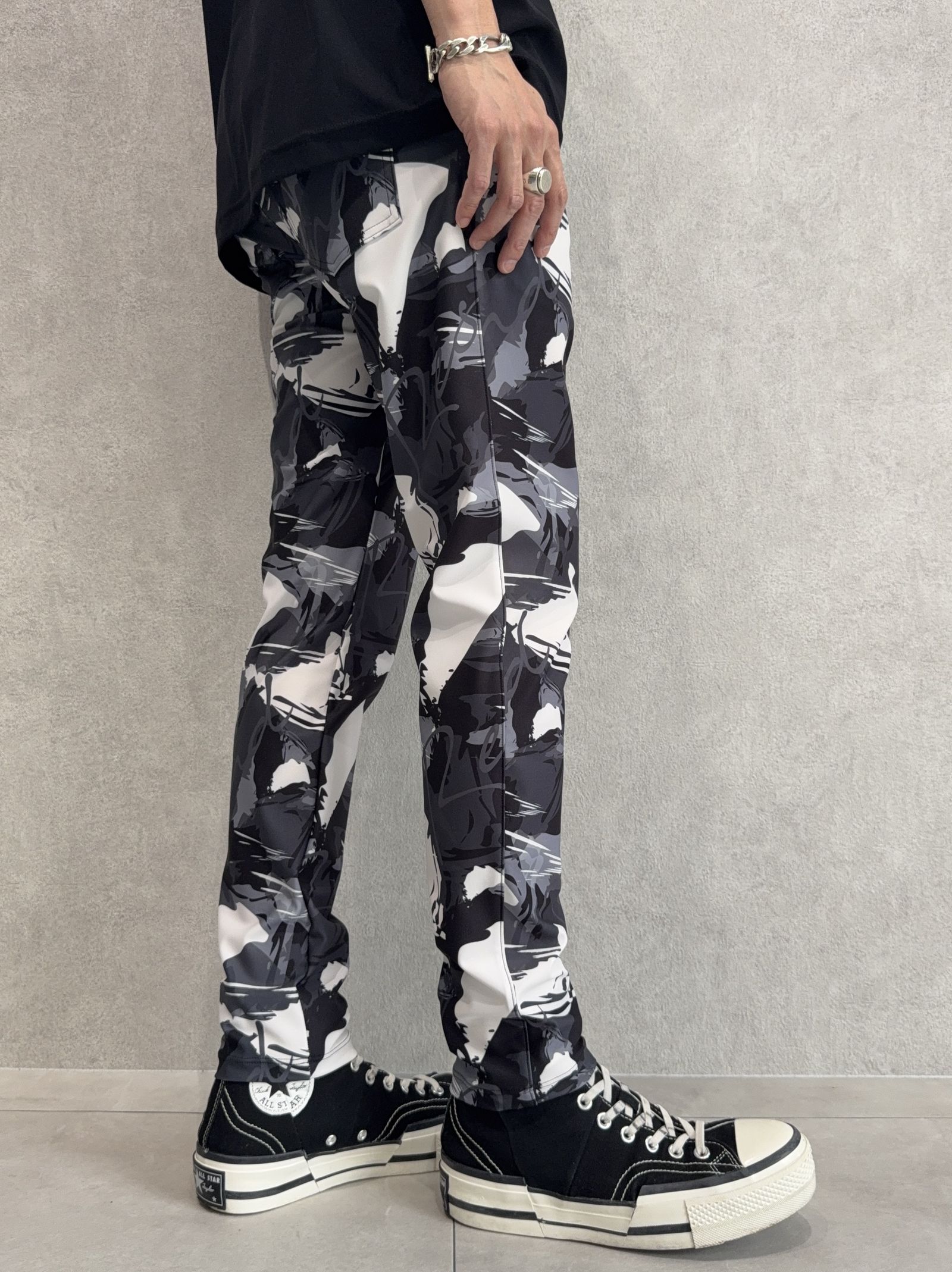 CHRIS EASY TUCK PANTS / RC29-ST-016T / カモ柄イージータックパンツ / ブラックカモフラ
