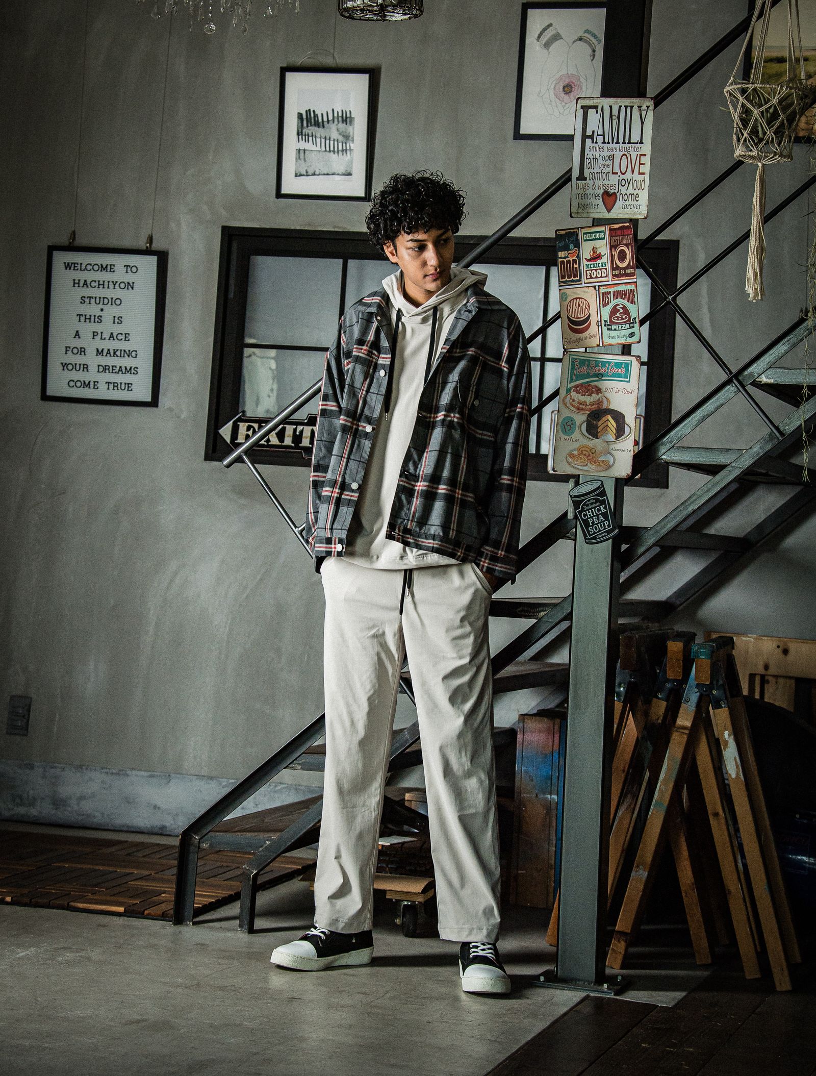 CHRIS EASY WIDE PANTS / RC31-ST-016W / ナイロンワイドパンツ / グレージュ