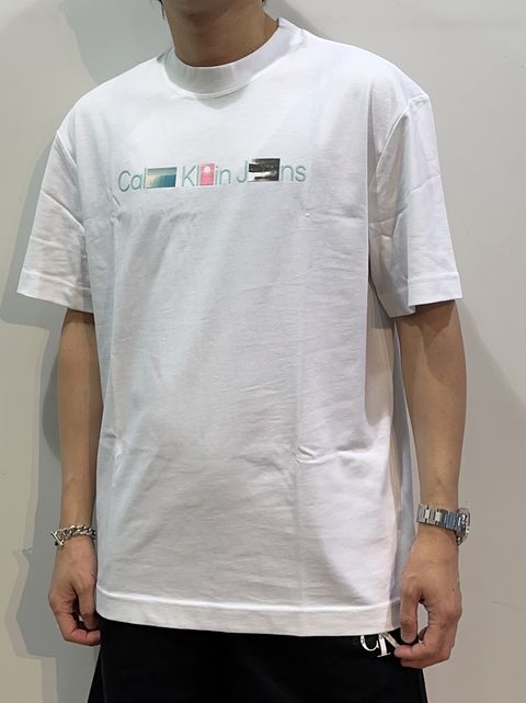 ロゴフォトプリント リラックスクルーネックTシャツ / J325195 / ホワイト