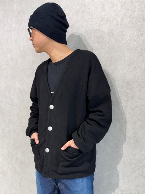 RESOUND新作カーディガン×初登場のダブルニーデニムコーデ