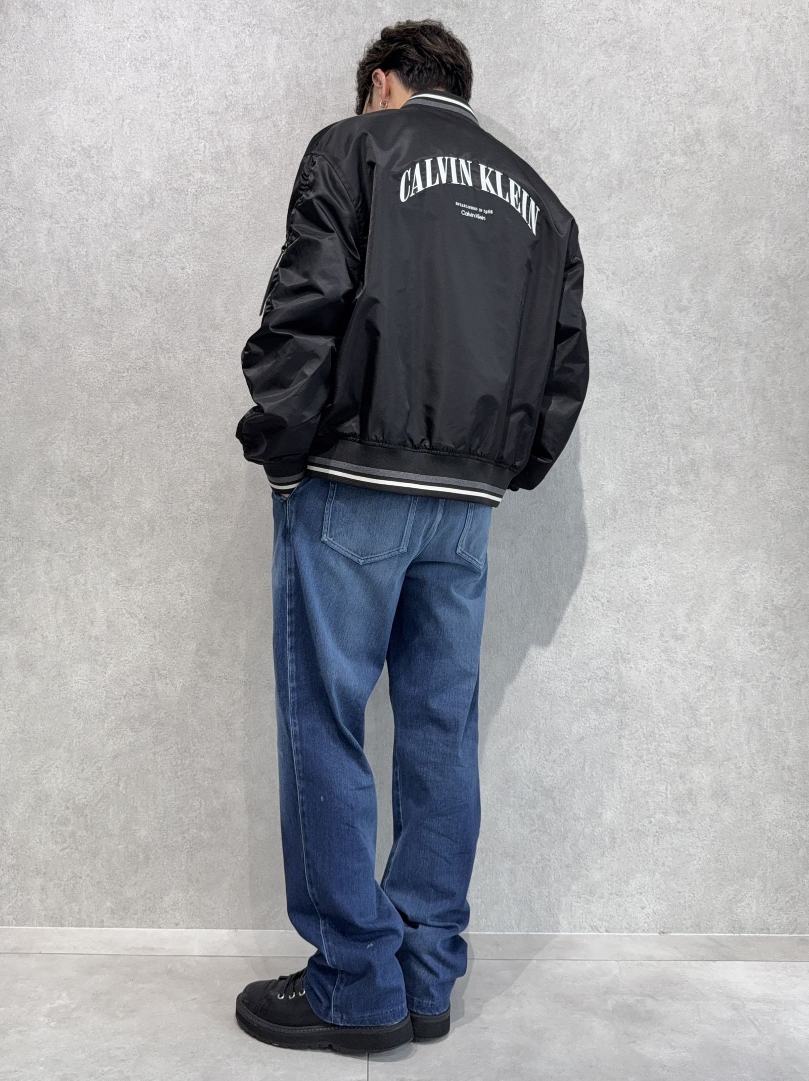 Calvin Kleinナイロンジャケット×RESOUNDワイドデニムコーデ