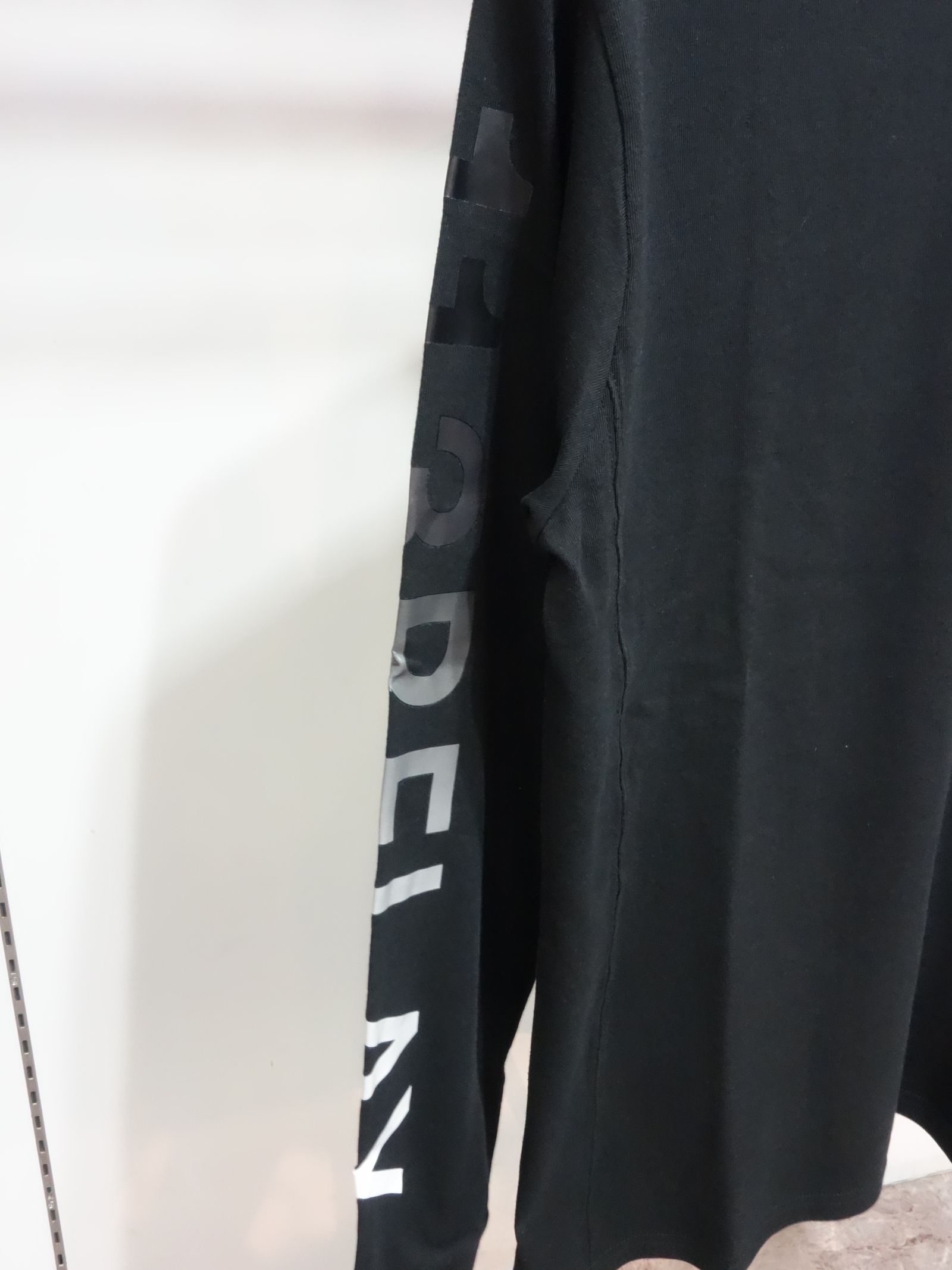 グラデーションプリント長袖Tシャツ / ust-22052 / ブラック