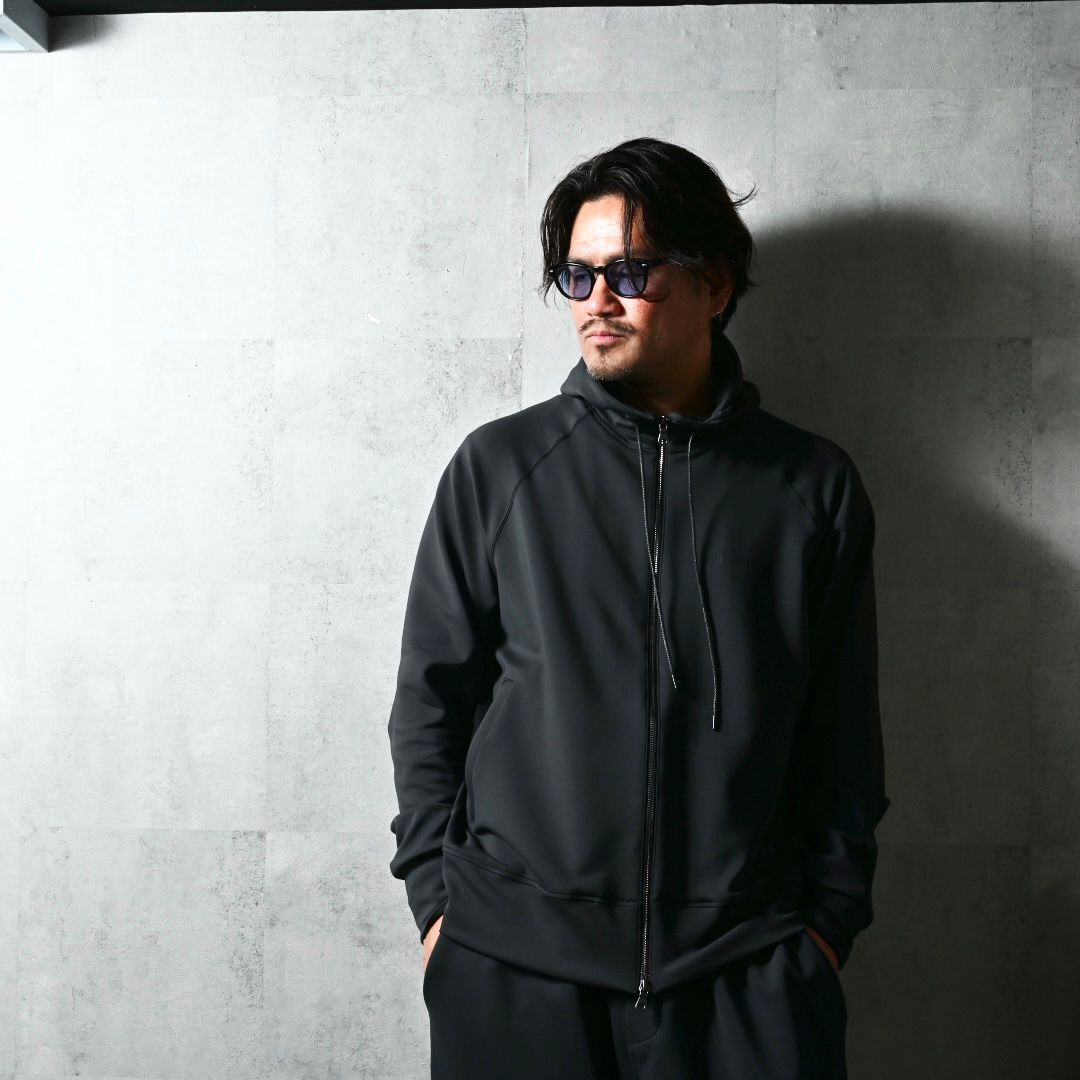 SIGN ZIP HOODIE / DP1-C-002 / サインプリントジップパーカー / ブラック (2月上旬入荷予定)
