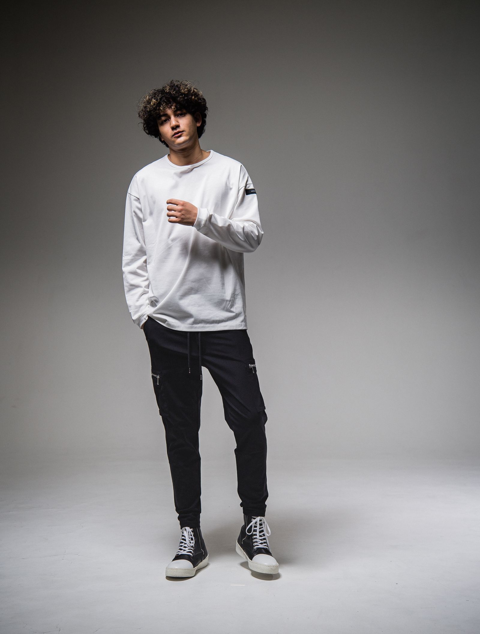 BACK ID ROGO LONG SLEEVE / RC25-T-001 / バックロゴビッグロングTシャツ / ホワイト